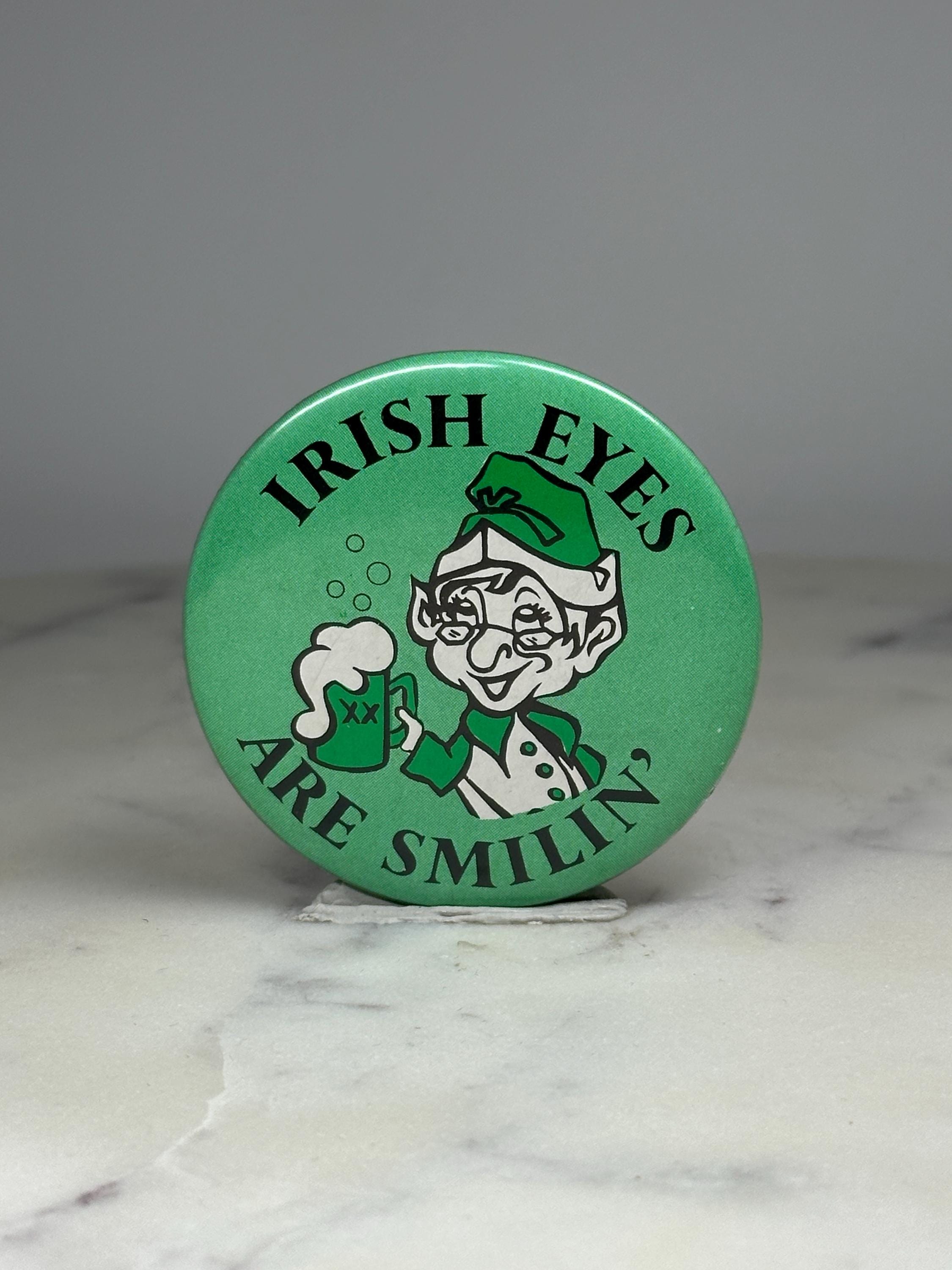 Irish Leprechaun Pinback Button: Green Cartoon Design - Vintage Holiday Accessory