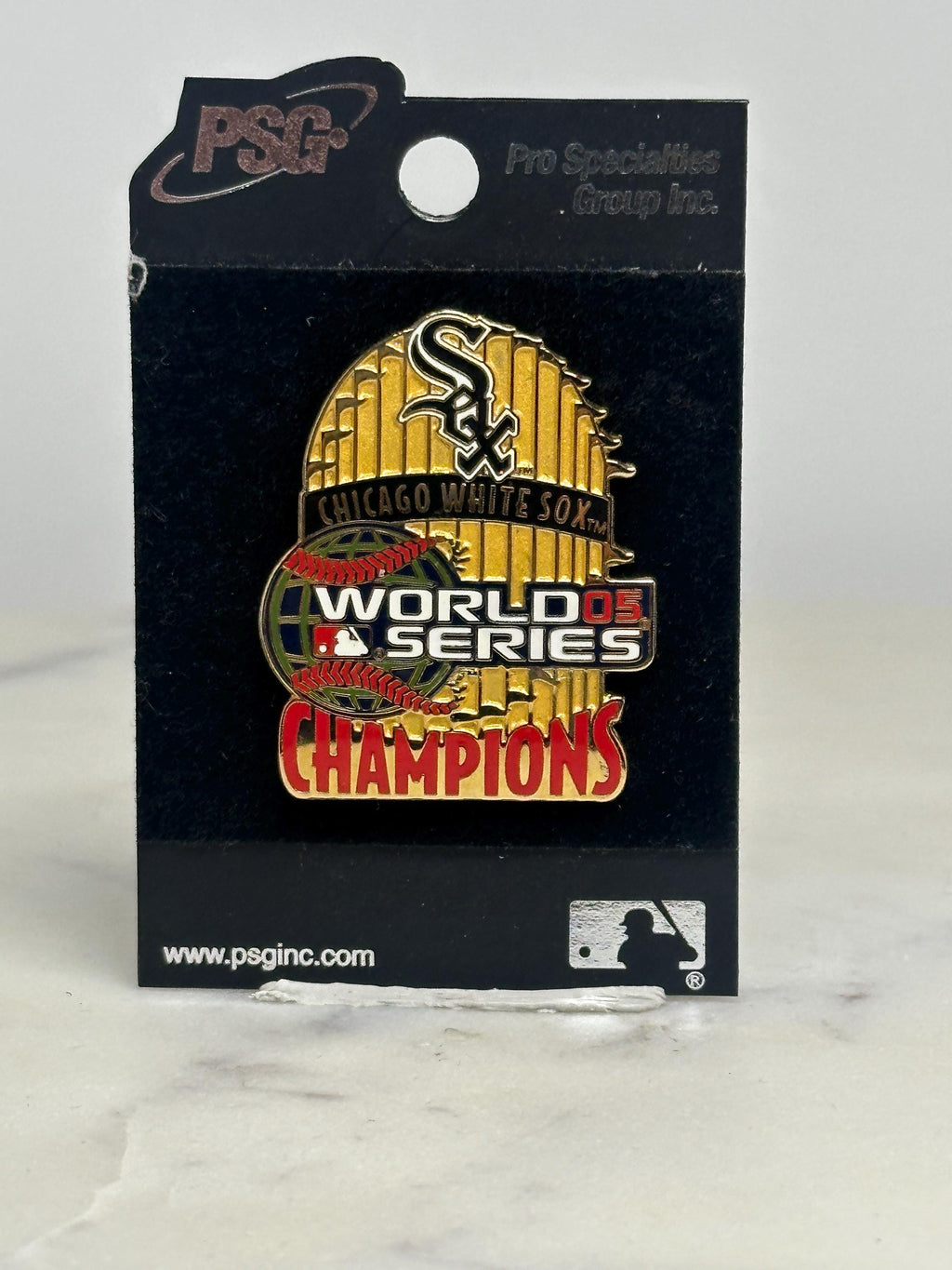 Chicago White Sox Champions Pin: Gold Enamel - 2005 World Series Accessory