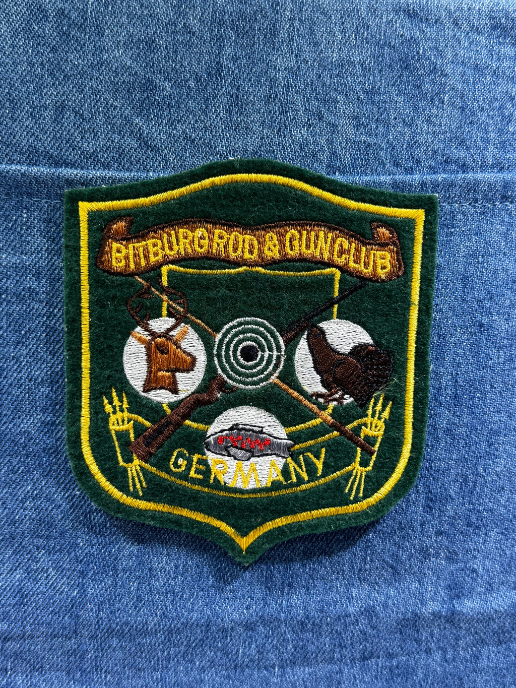 Bitburg Rod & Gun Club Collectable Patch: Sew-On Green Shield - Germany Accessory