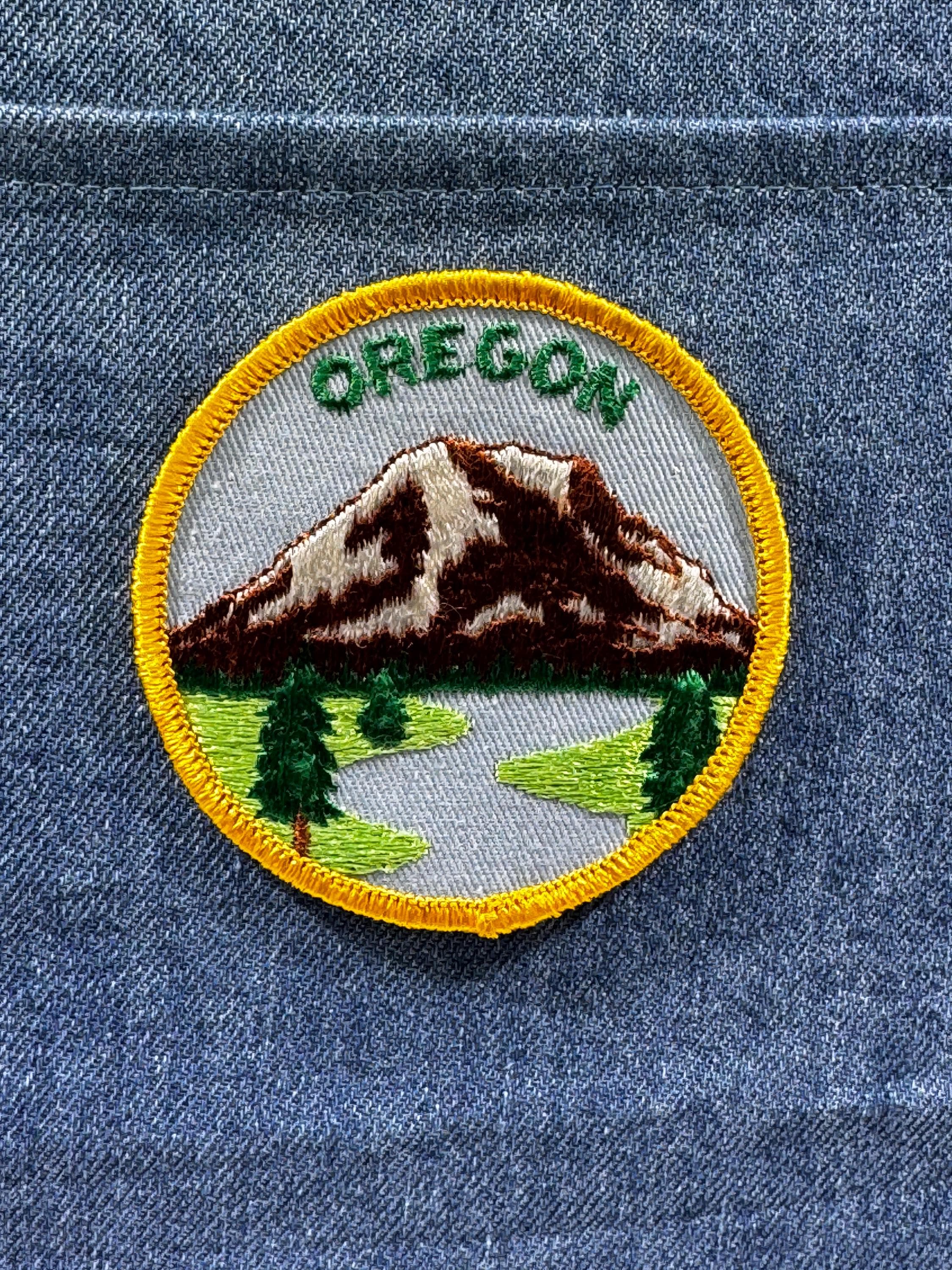 Oregon Collectable Patch: Iron-On Round Landscape - Vintage Travel Accessory