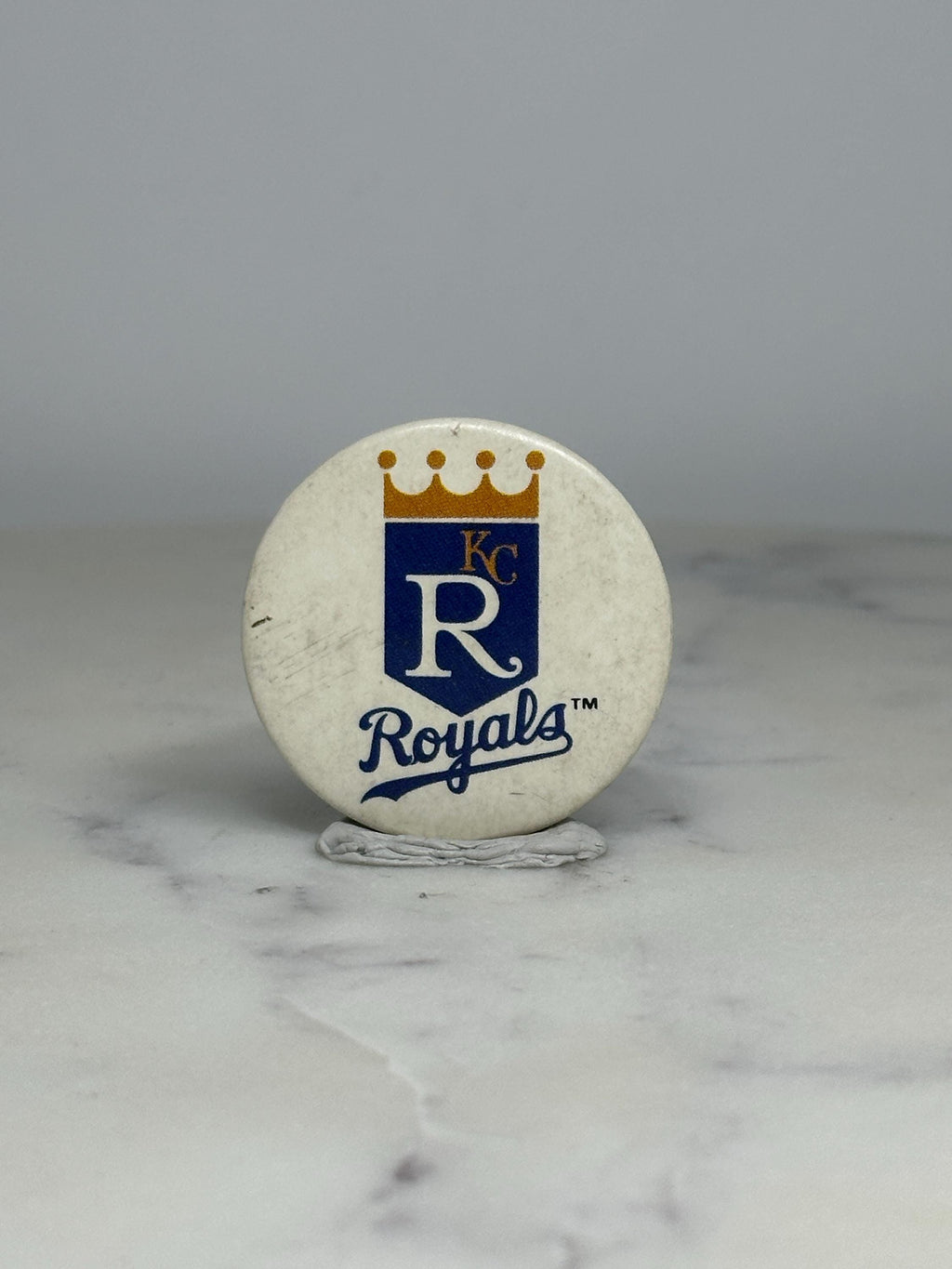 Kansas City Royals Button Pin: White & Blue - Vintage Sports Accessory
