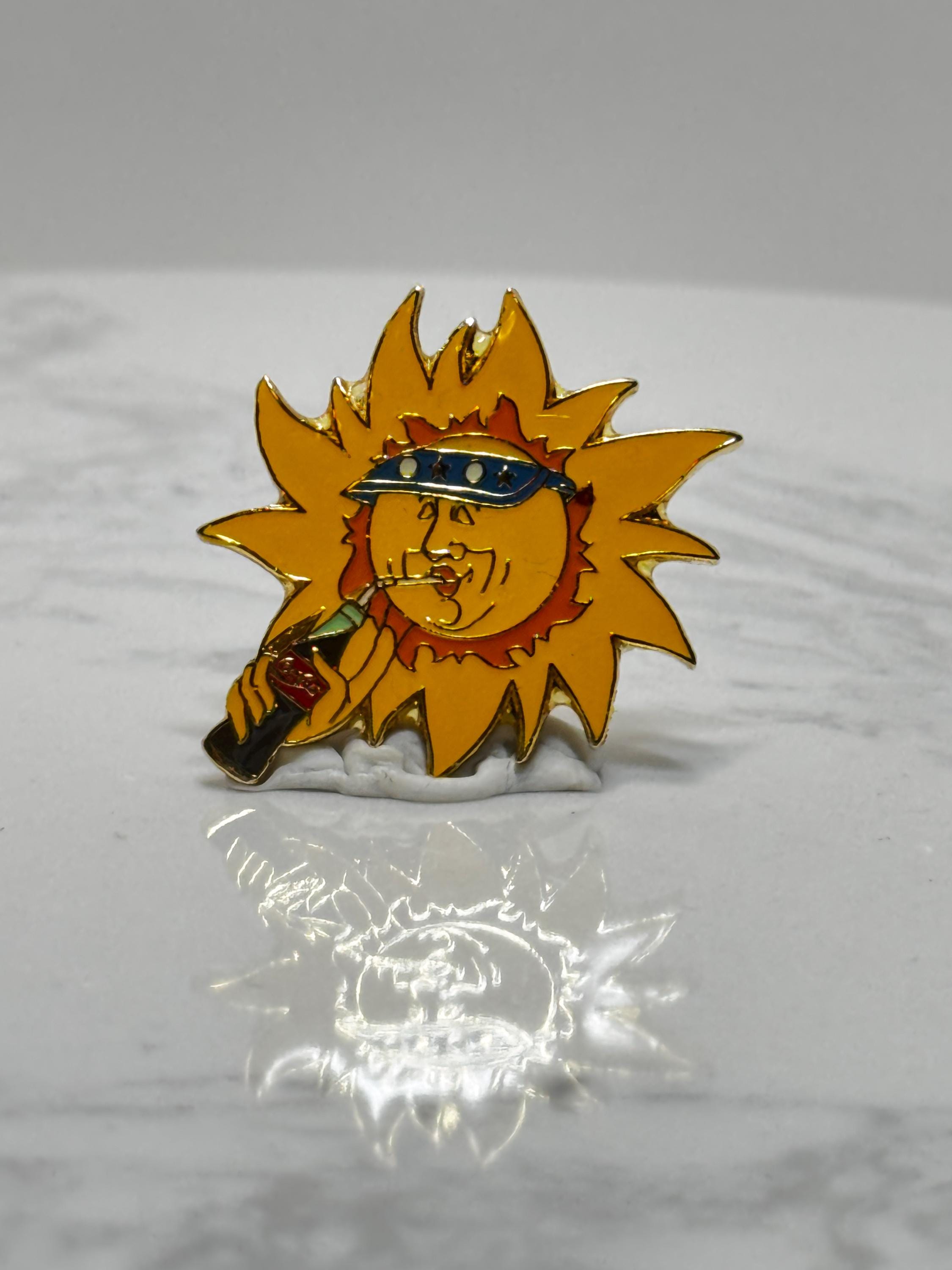 Sun Coca-Cola Enamel Pin: Retro Yellow & Blue - 90s Summer Accessory