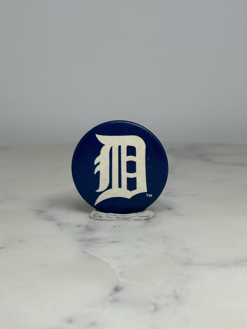 Detroit Tigers Button Pin: Navy & White - Vintage Sports Accessory