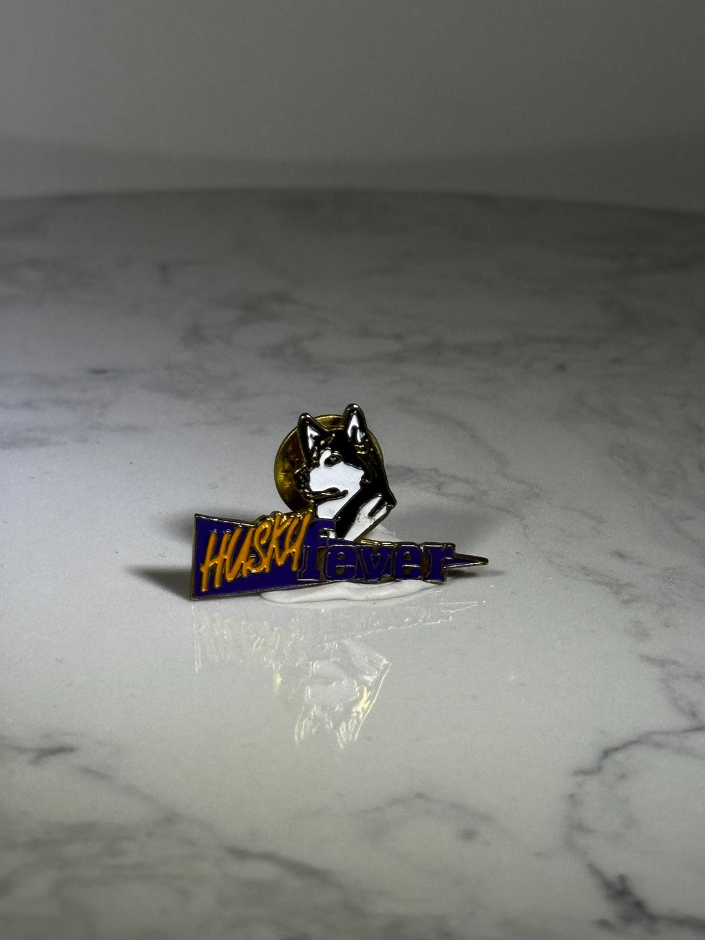 University of Washington Mascott Lapel Pin: Purple & Gold Enamel - Vintage Sports Accessory