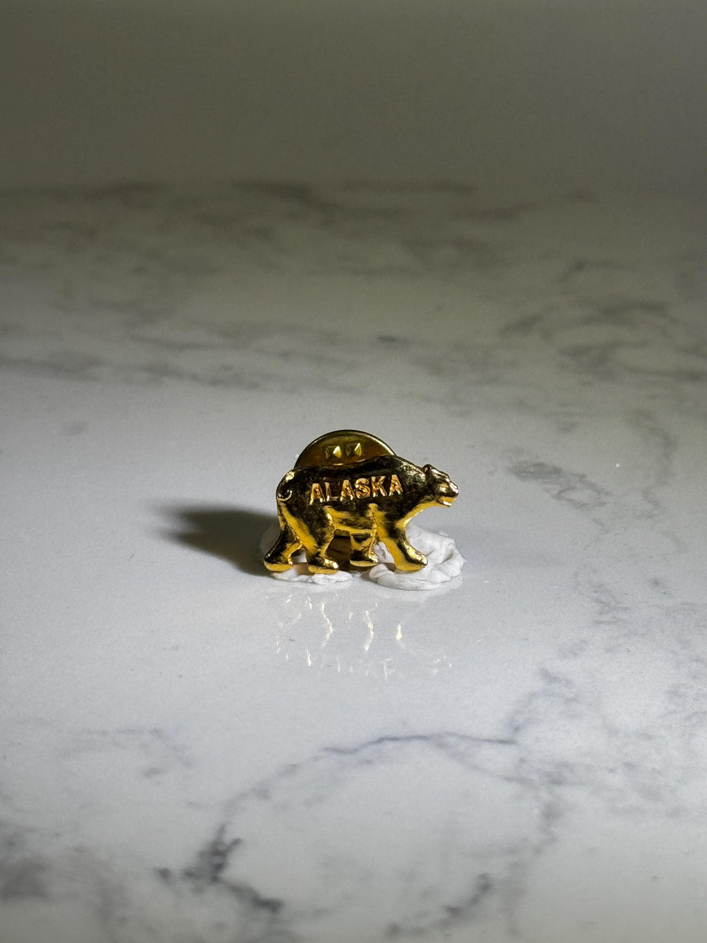 Alaska Bear Lapel Pin: Gold Tone Finish - Souvenir Travel Accessory