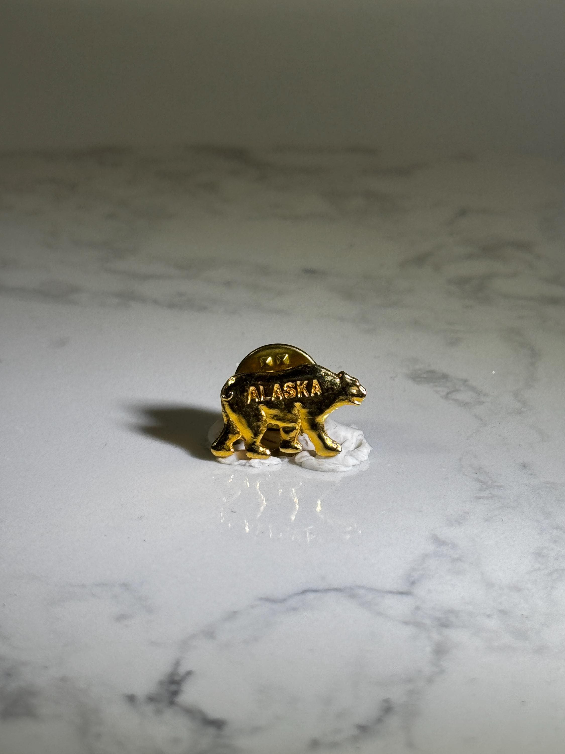 Alaska Bear Lapel Pin: Gold Tone Finish - Souvenir Travel Accessory