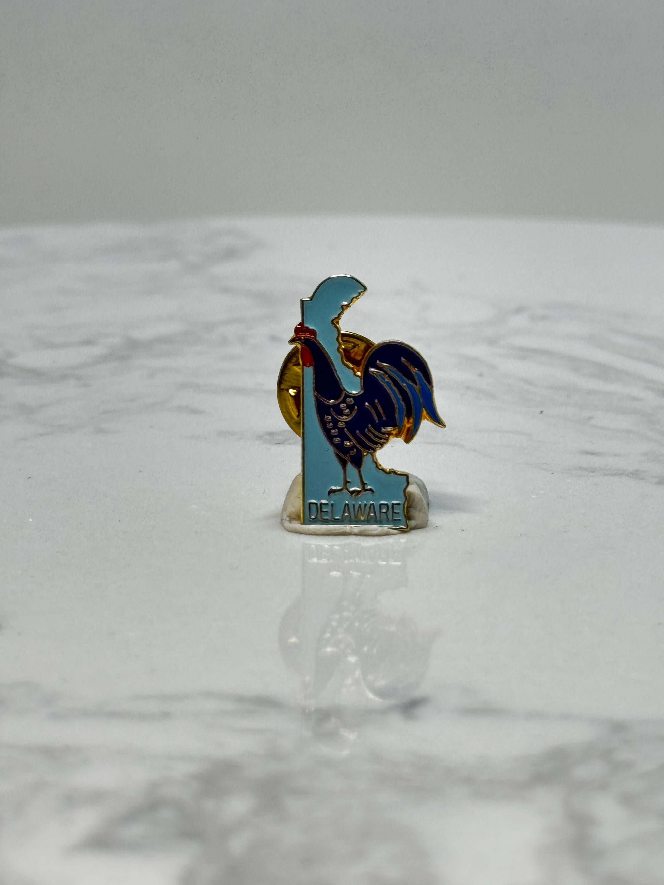 Delaware State Rooster Pin: Blue Enamel Gold Trim - Vintage Travel Accessory