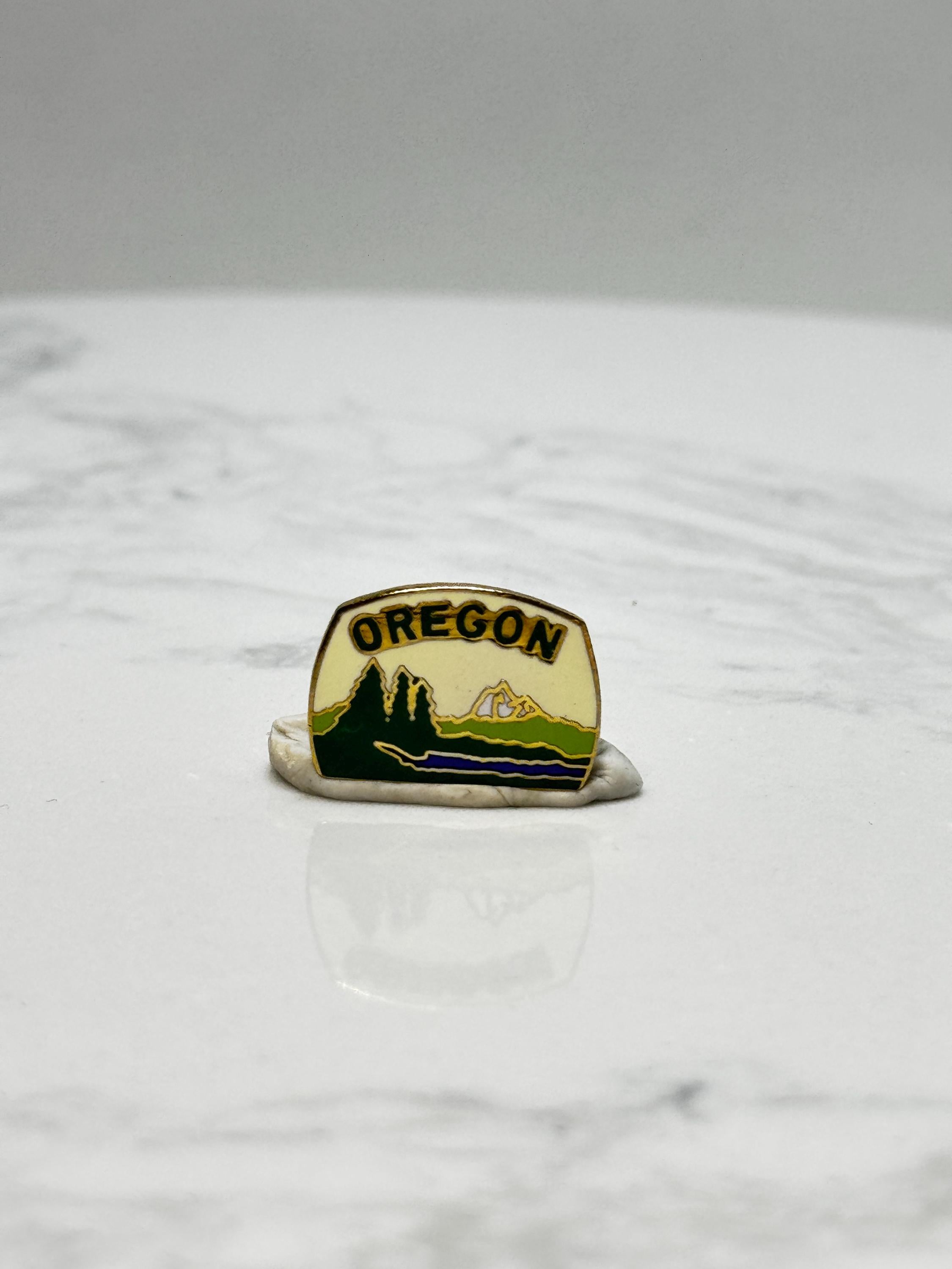 Oregon Souvenir Pin: Enamel Scenic Design - Vintage Travel Accessory