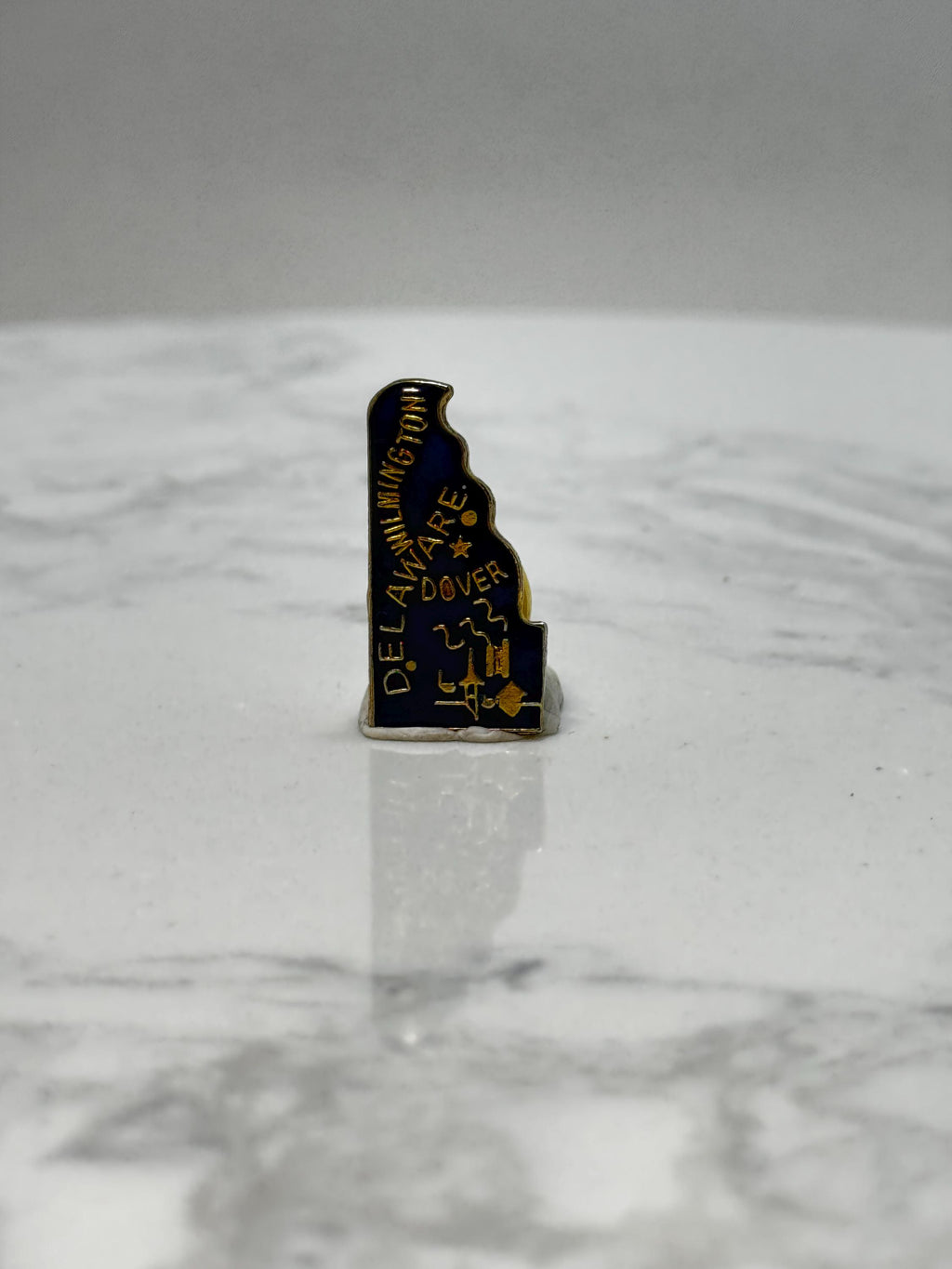 Delaware State Souvenir Pin: Gold Outline on Navy - Vintage Travel Accessory