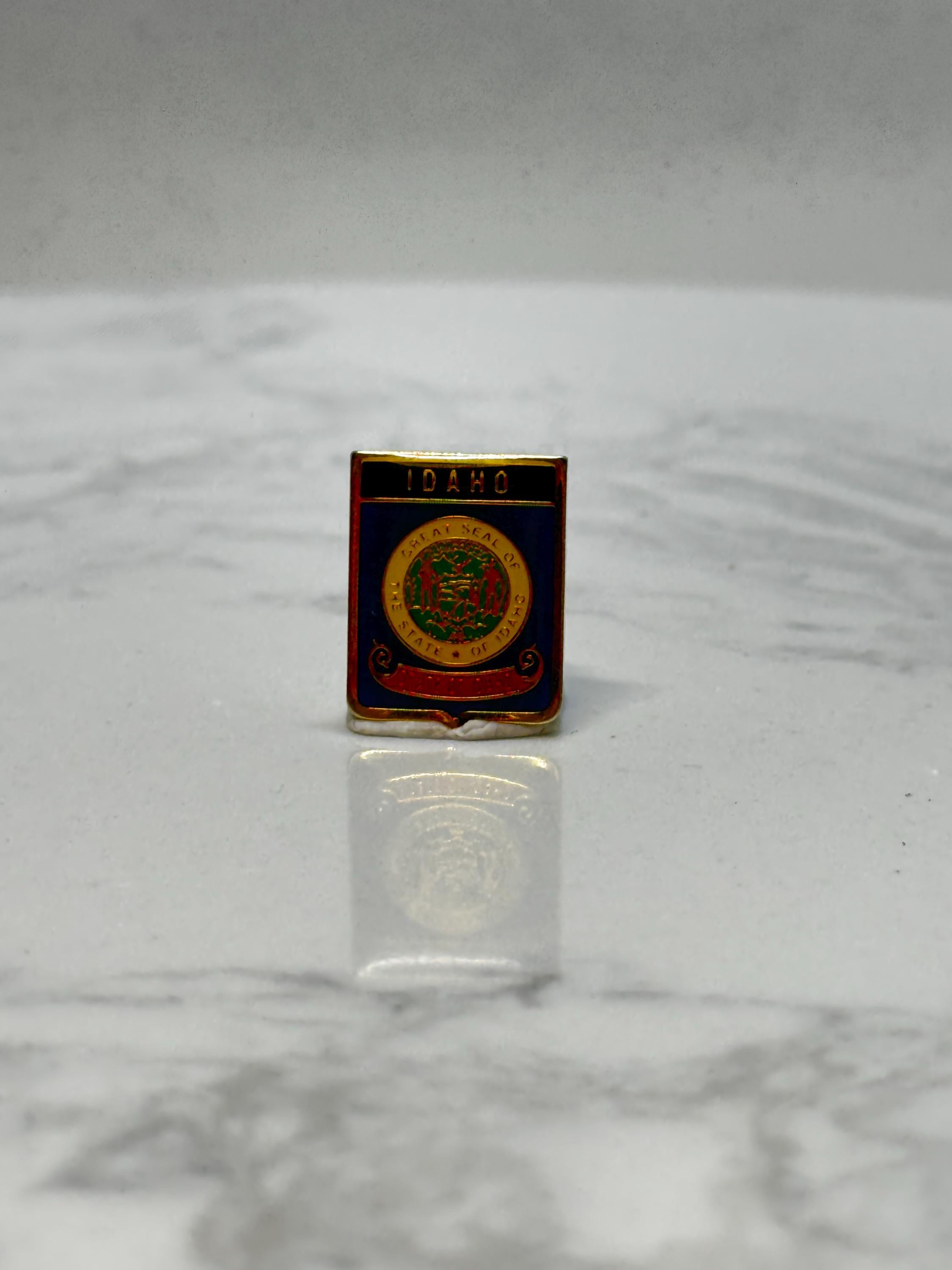 Idaho State Seal Pin: Red Blue Gold Enamel - Vintage Souvenir Accessory