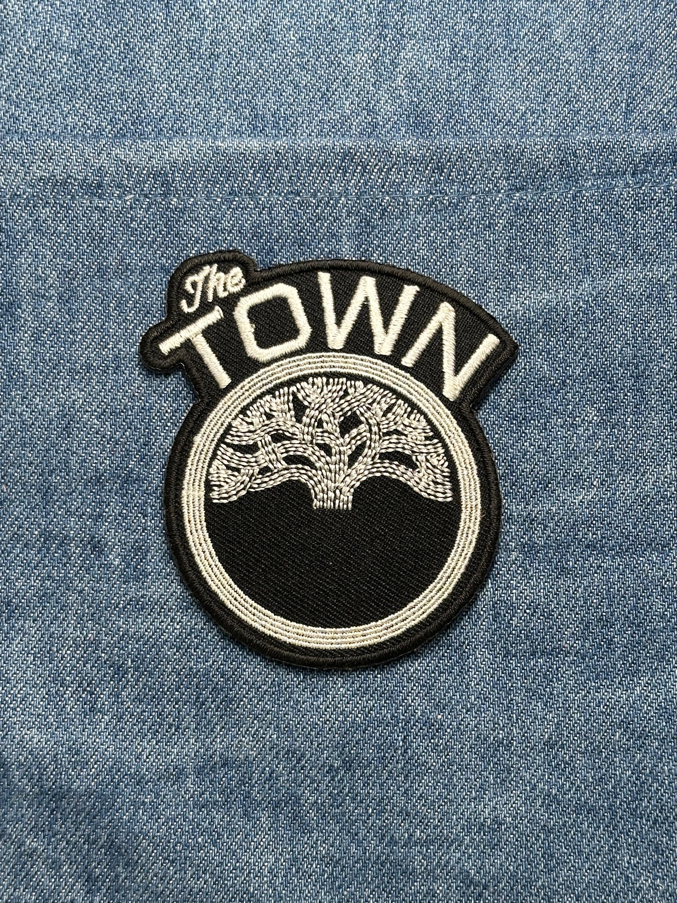 Golden State The Town Collectable Patch: Black & White Emblem - NBA Accessory