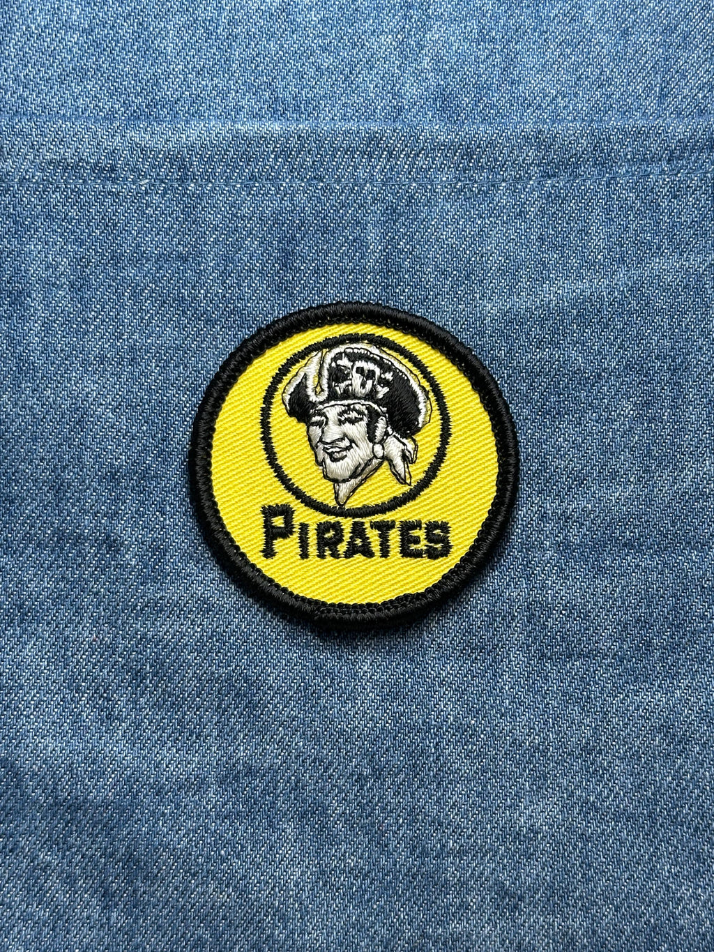 Pirates Collectable Patch: Yellow & Black Circle - Retro Sports Accessory