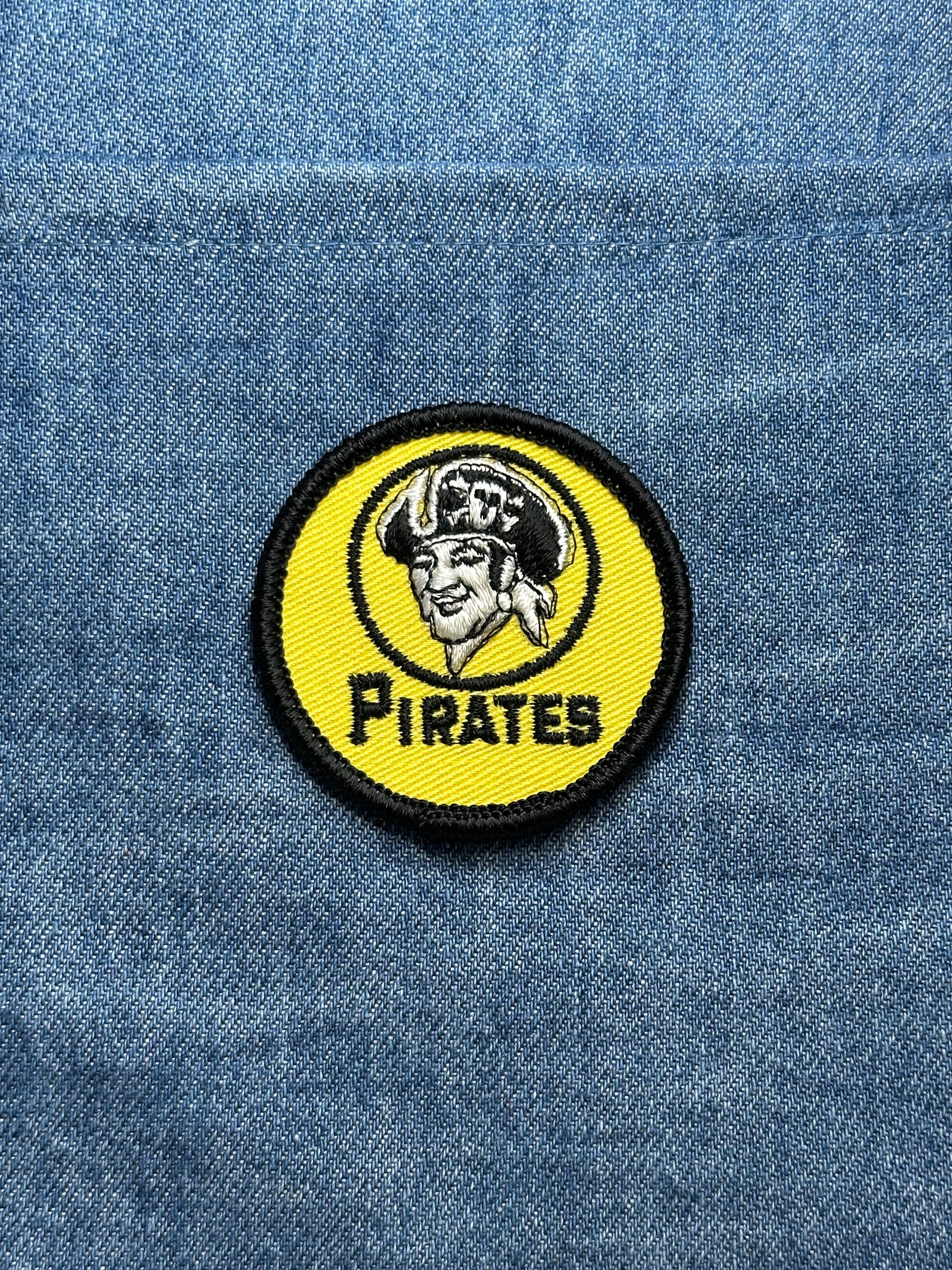 Pirates Collectable Patch: Yellow & Black Circle - Retro Sports Accessory