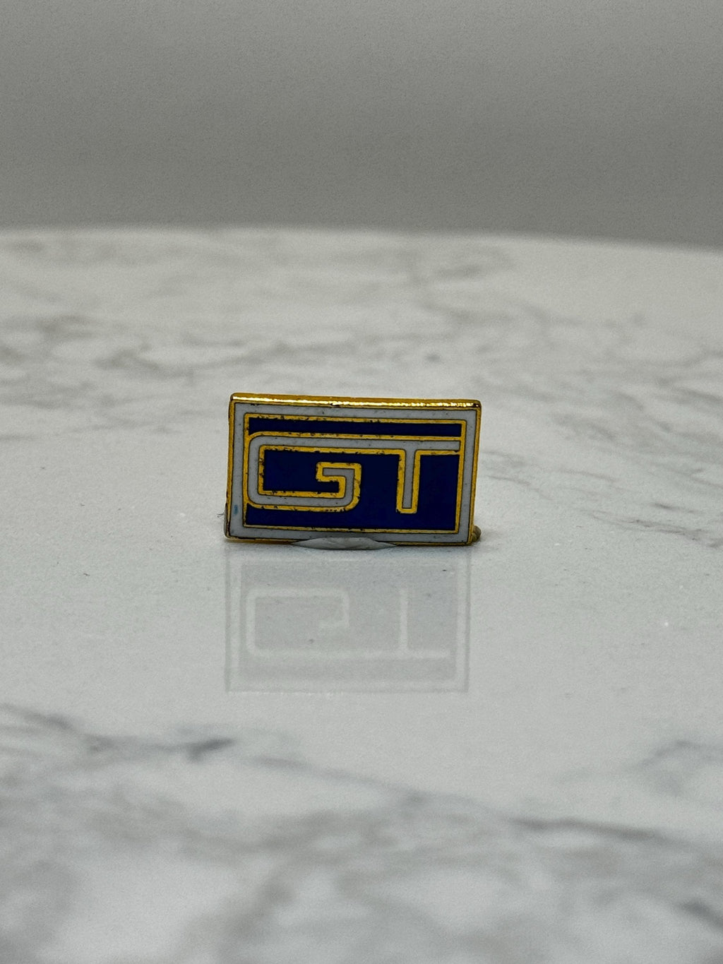 Ford GT Logo Enamel Pin: Blue Performance Supercar Lapel Pin