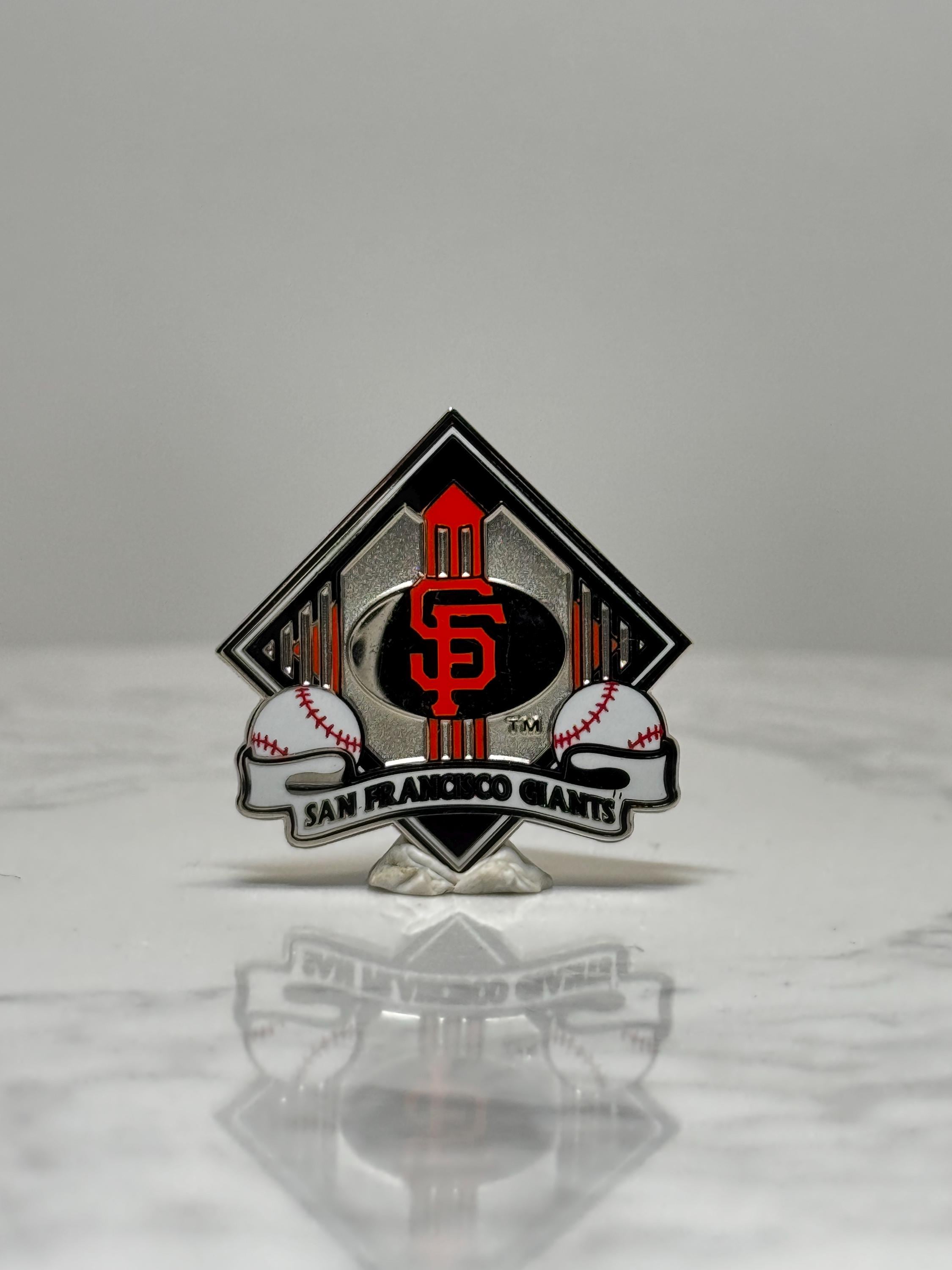 San Francisco Giants Baseball Pin: Silver & Red Enamel - Sports Fan Accessory