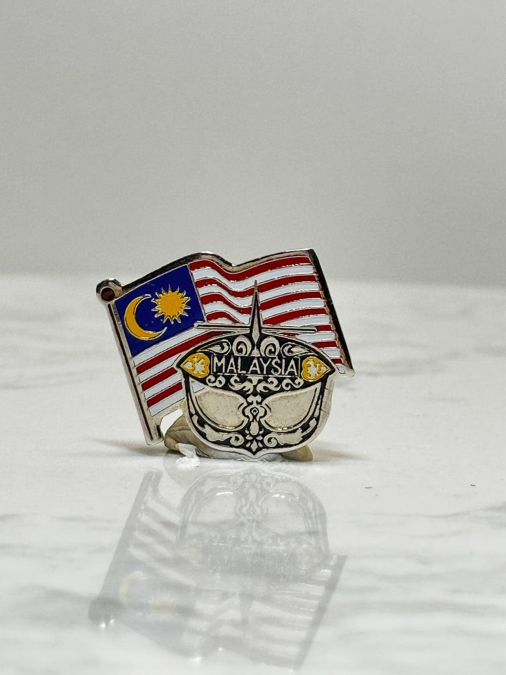 Malaysia Flag Souvenir Pin: Silver Enamel - Patriotic Travel Accessory