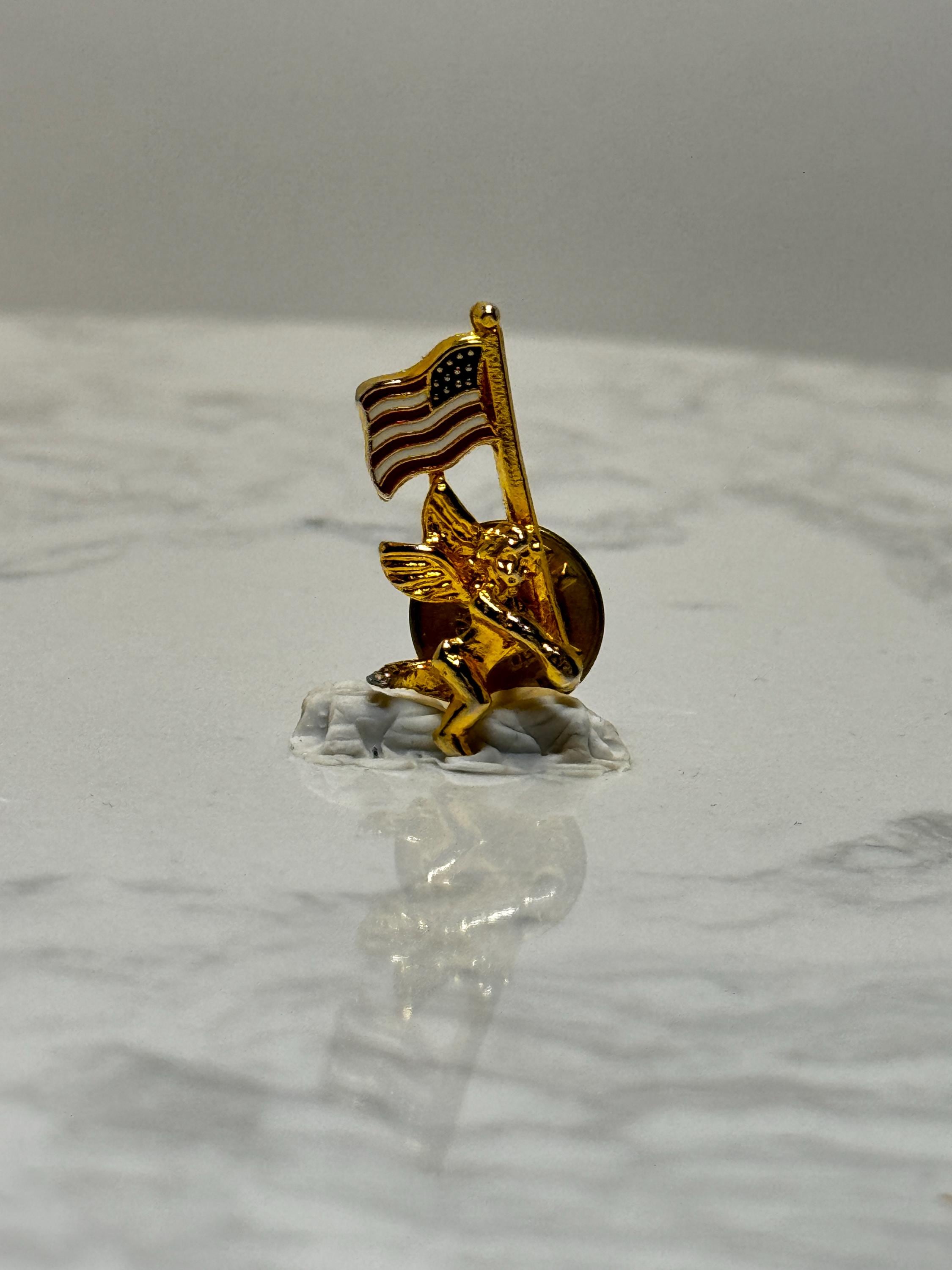 American Flag Eagle Pin: Gold Tone Enamel - Patriotic Accessory