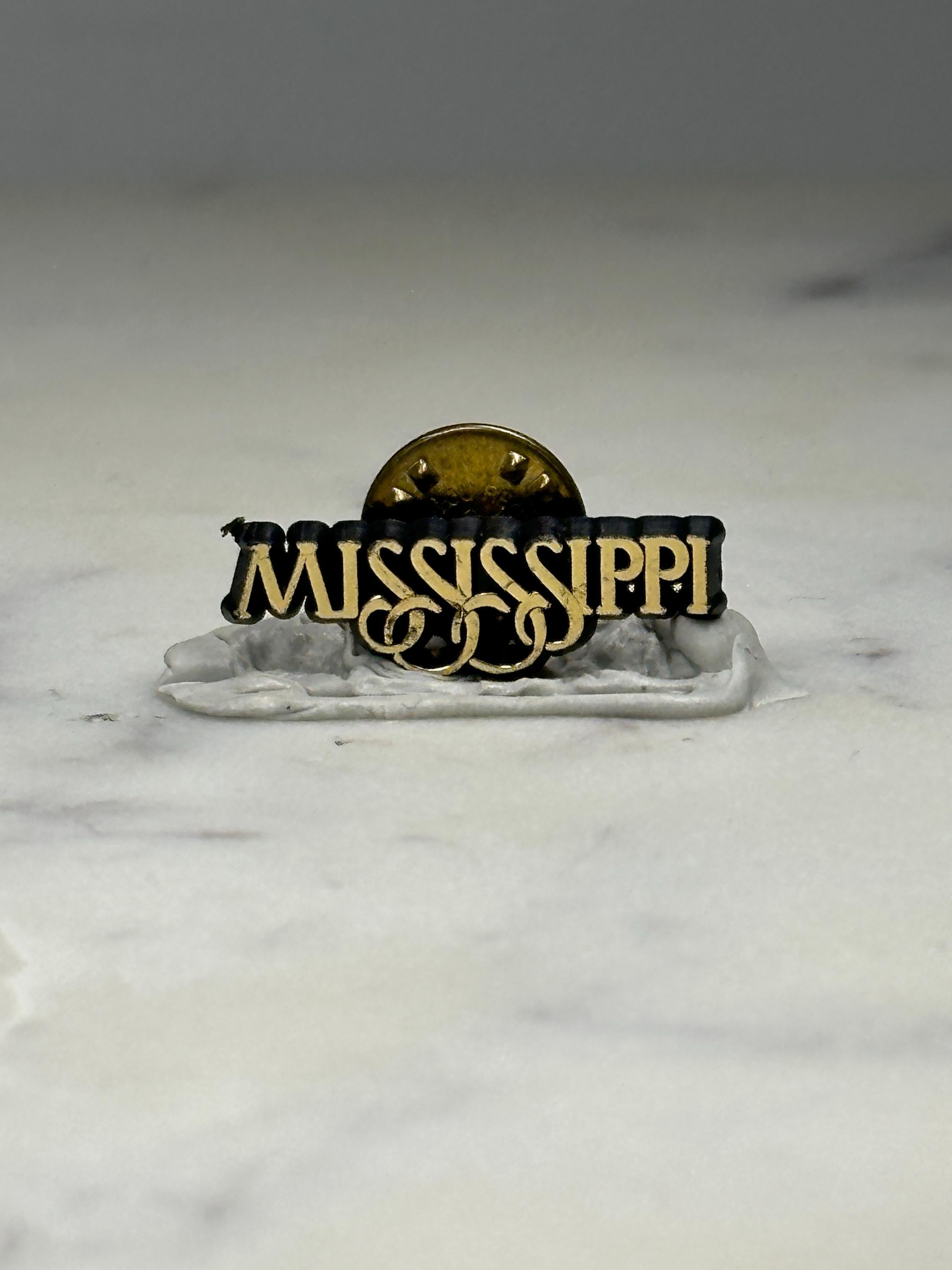 Mississippi State Souvenir Pin: Gold Tone Enamel - Travel Accessory