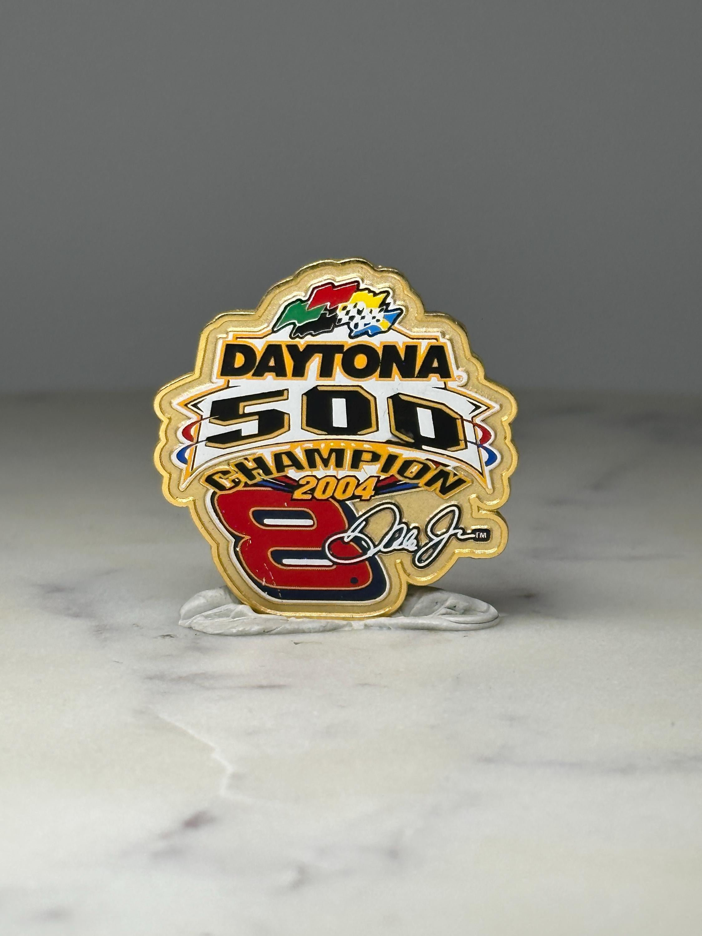 Daytona 500 Champion Pin: Gold Tone Enamel - 2004 Racing Accessory