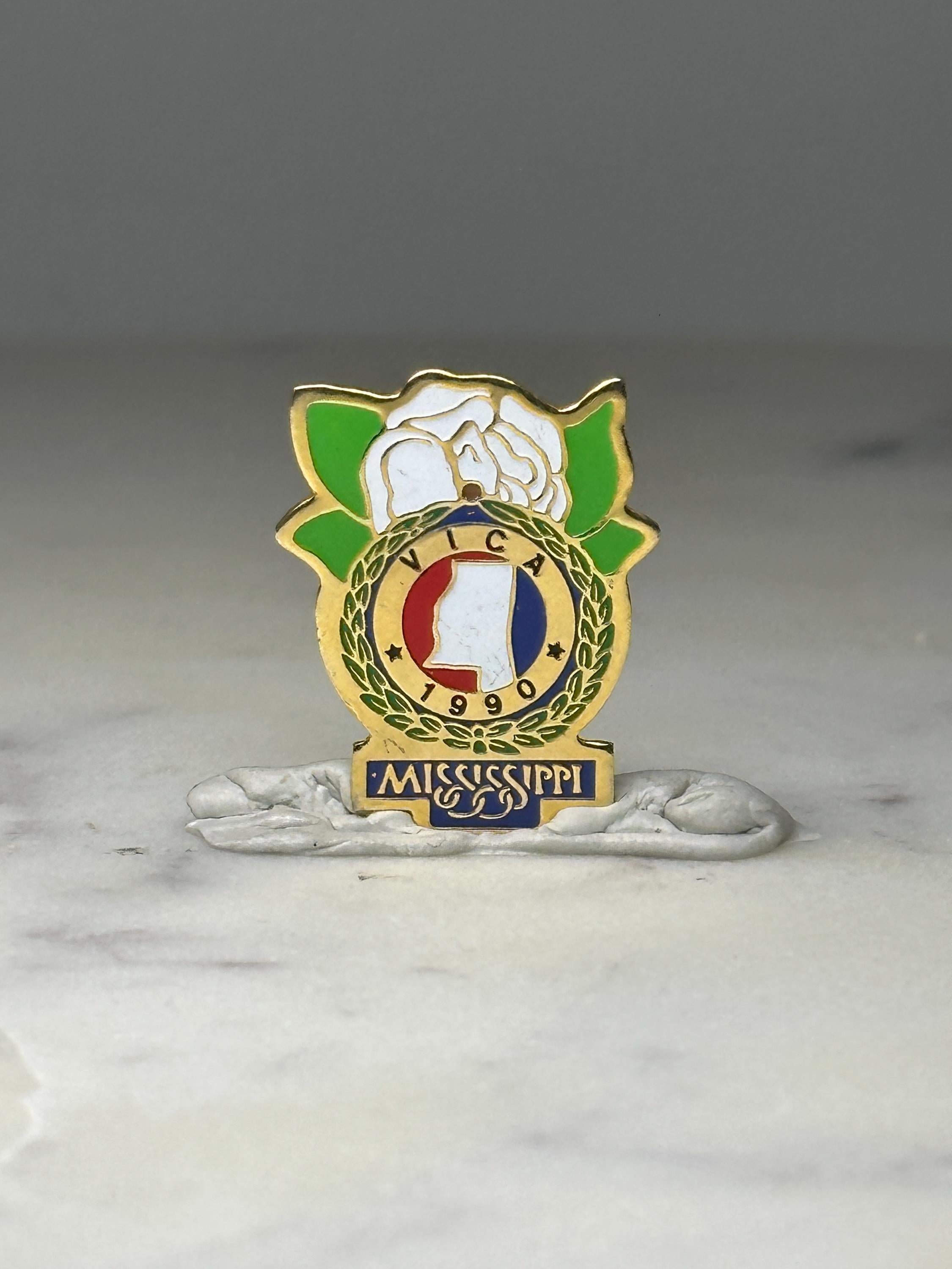 Mississippi VICA 1990 Enamel Pin: Gold Tone - State Souvenir Accessory