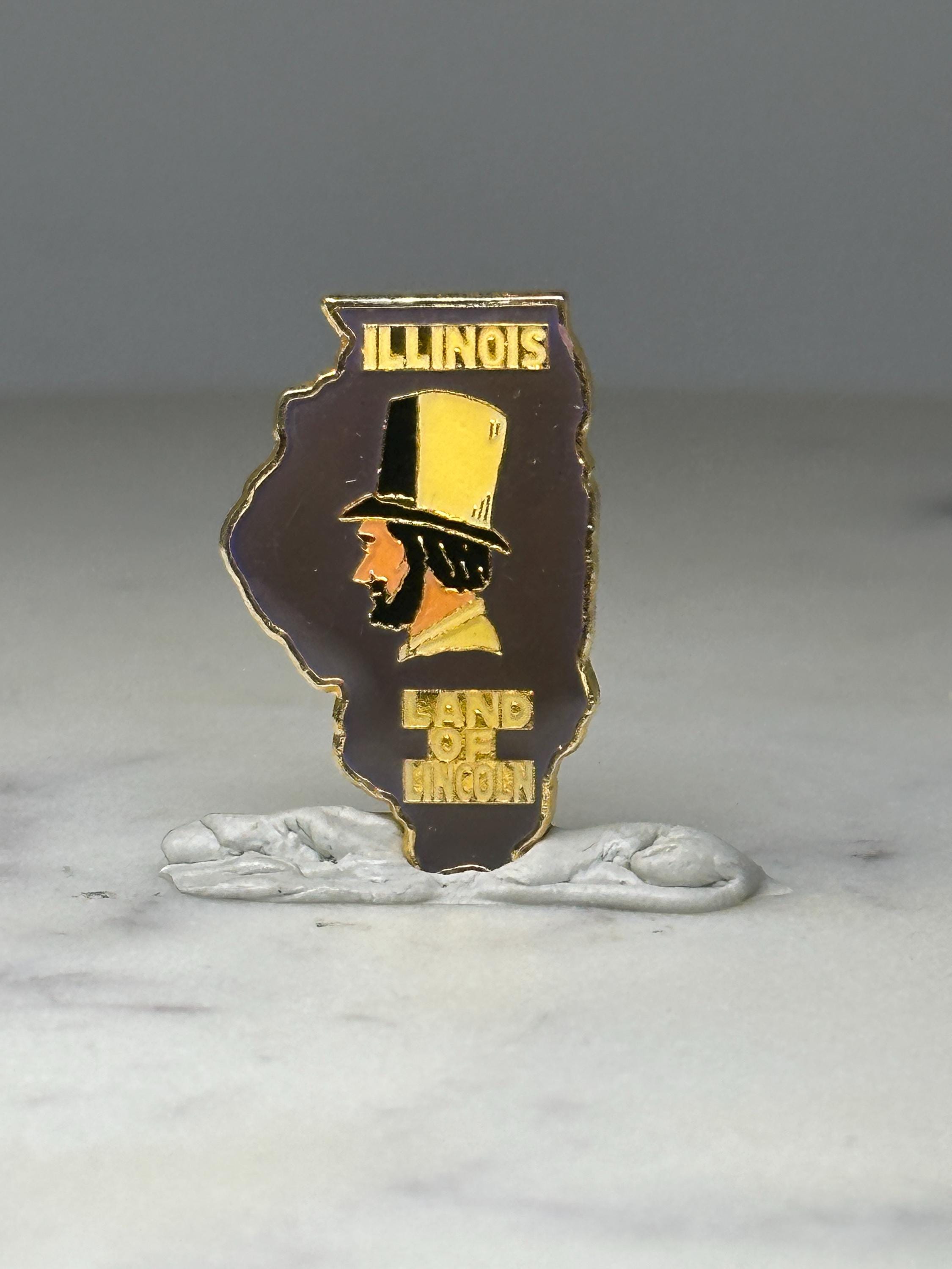 Illinois Land of Lincoln Enamel Pin: Gold Tone - State Souvenir