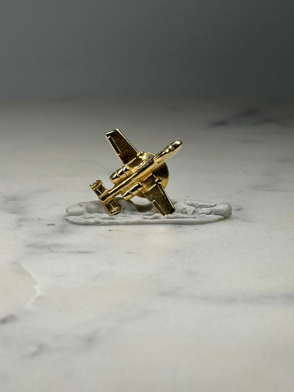 Business Jet Pin Gold Tone Executive Aircraft Lapel Pin Aviation Gift
