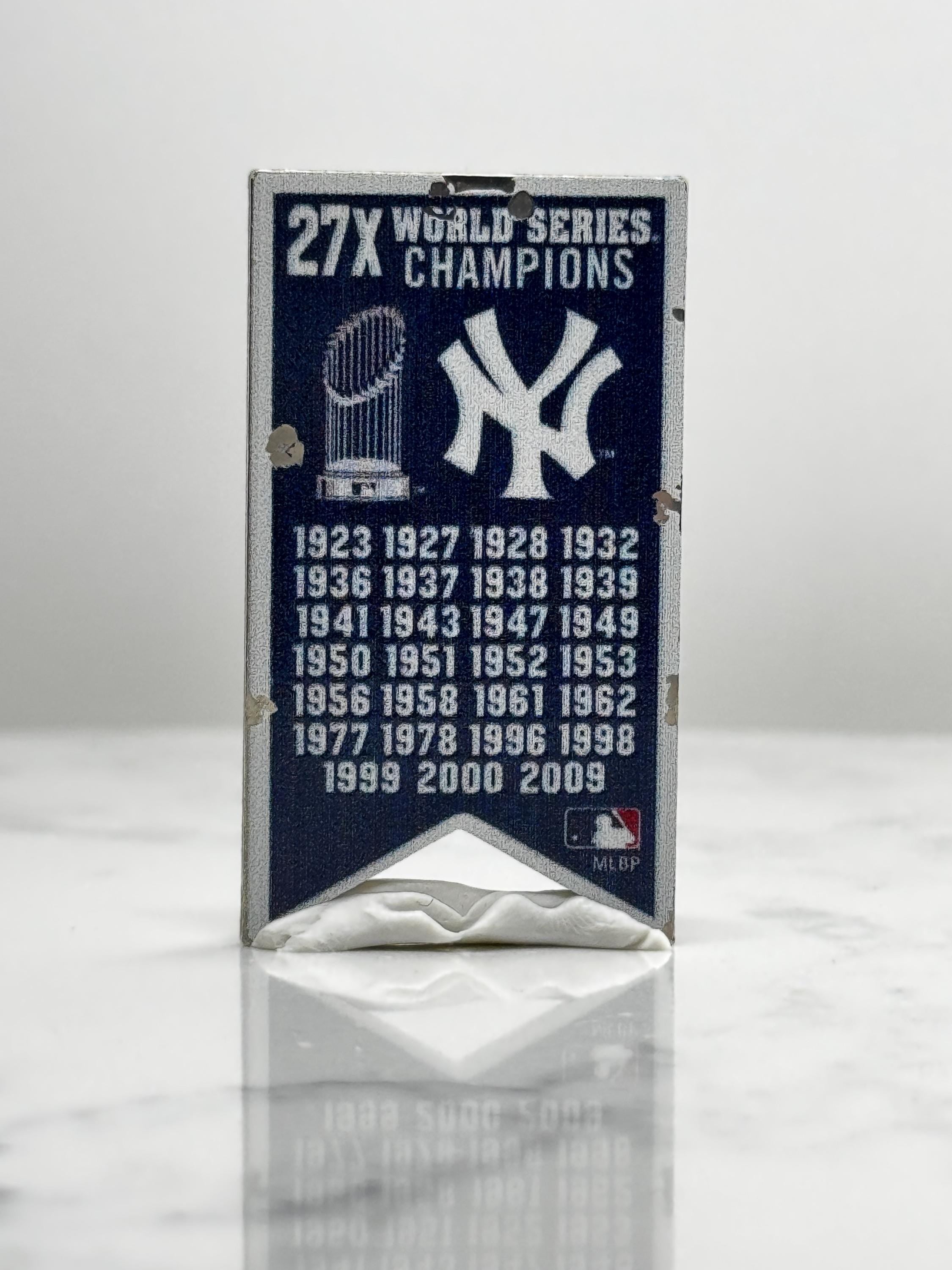 New York Yankees Banner Pin: Blue Enamel - MLB Champions Souvenir
