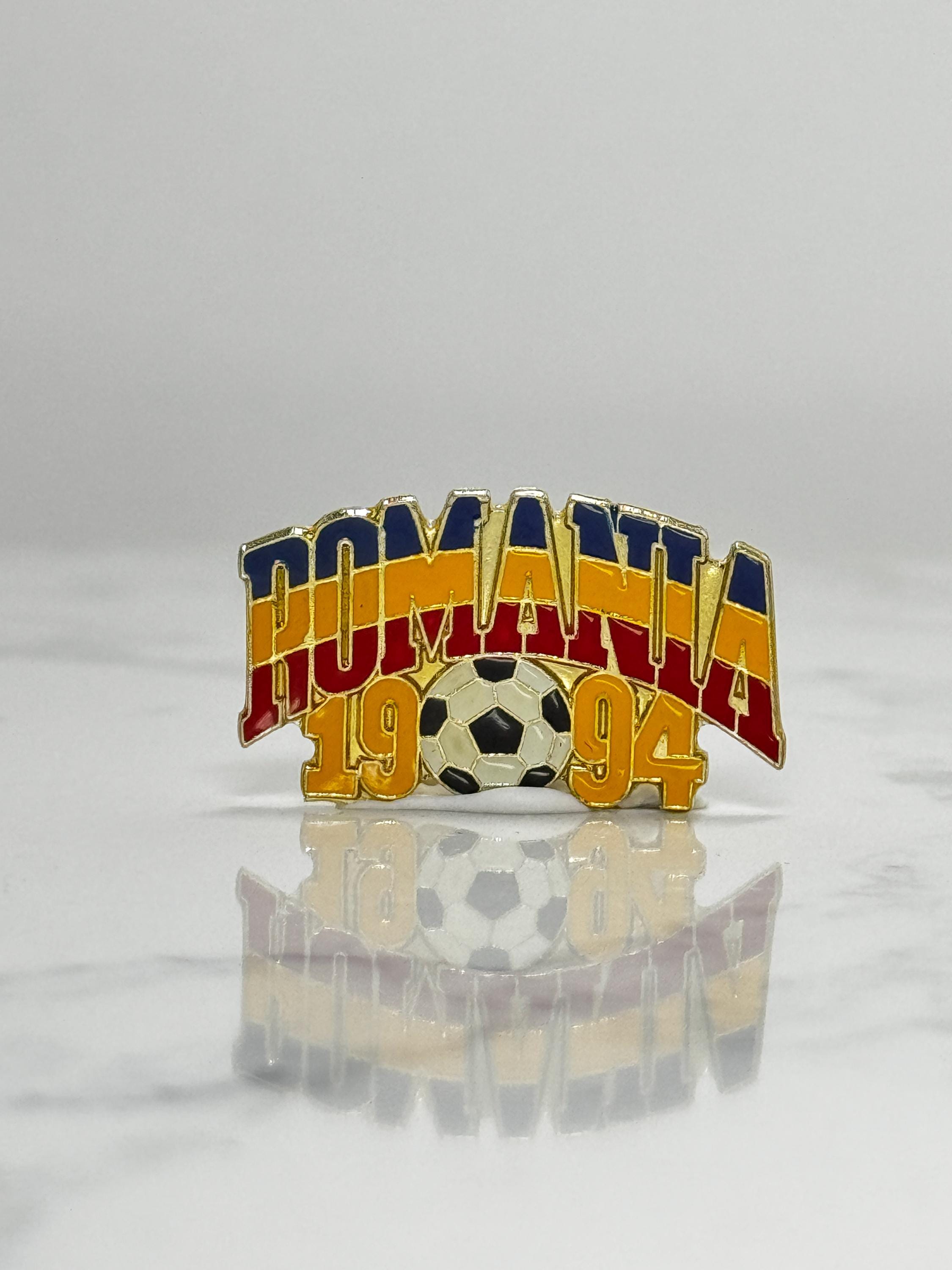 Romania 1994 Soccer Pin: Gold Tone Enamel - World Cup Accessory
