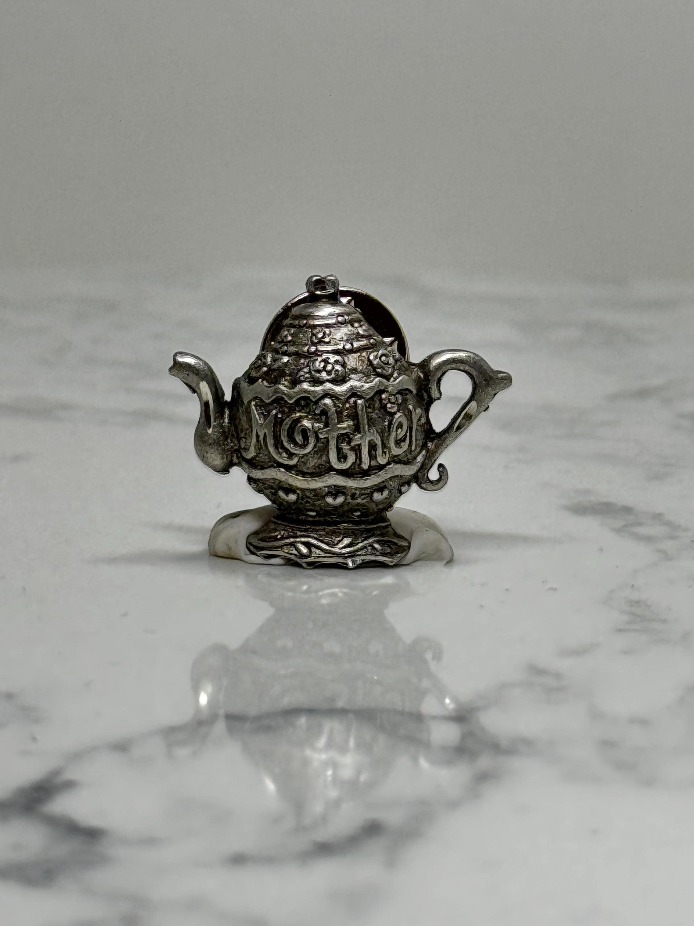 Mother Teapot Lapel Pin: Silver Tone 3D - Vintage Kitchen Accessory