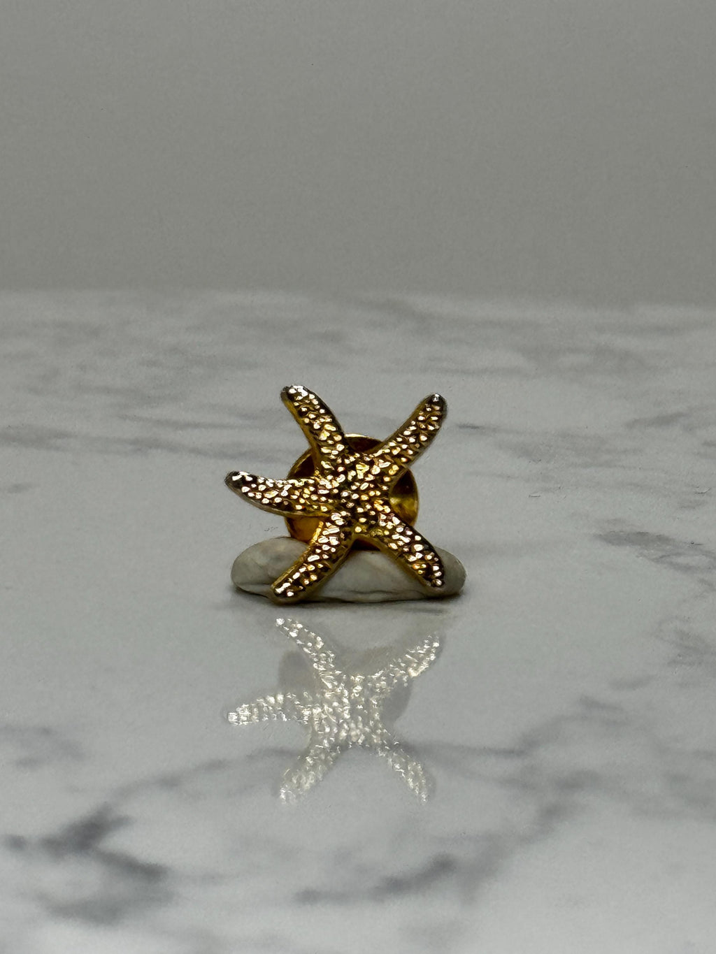 Starfish Lapel Pin: Gold Tone Textured - Nautical Beach Accessory