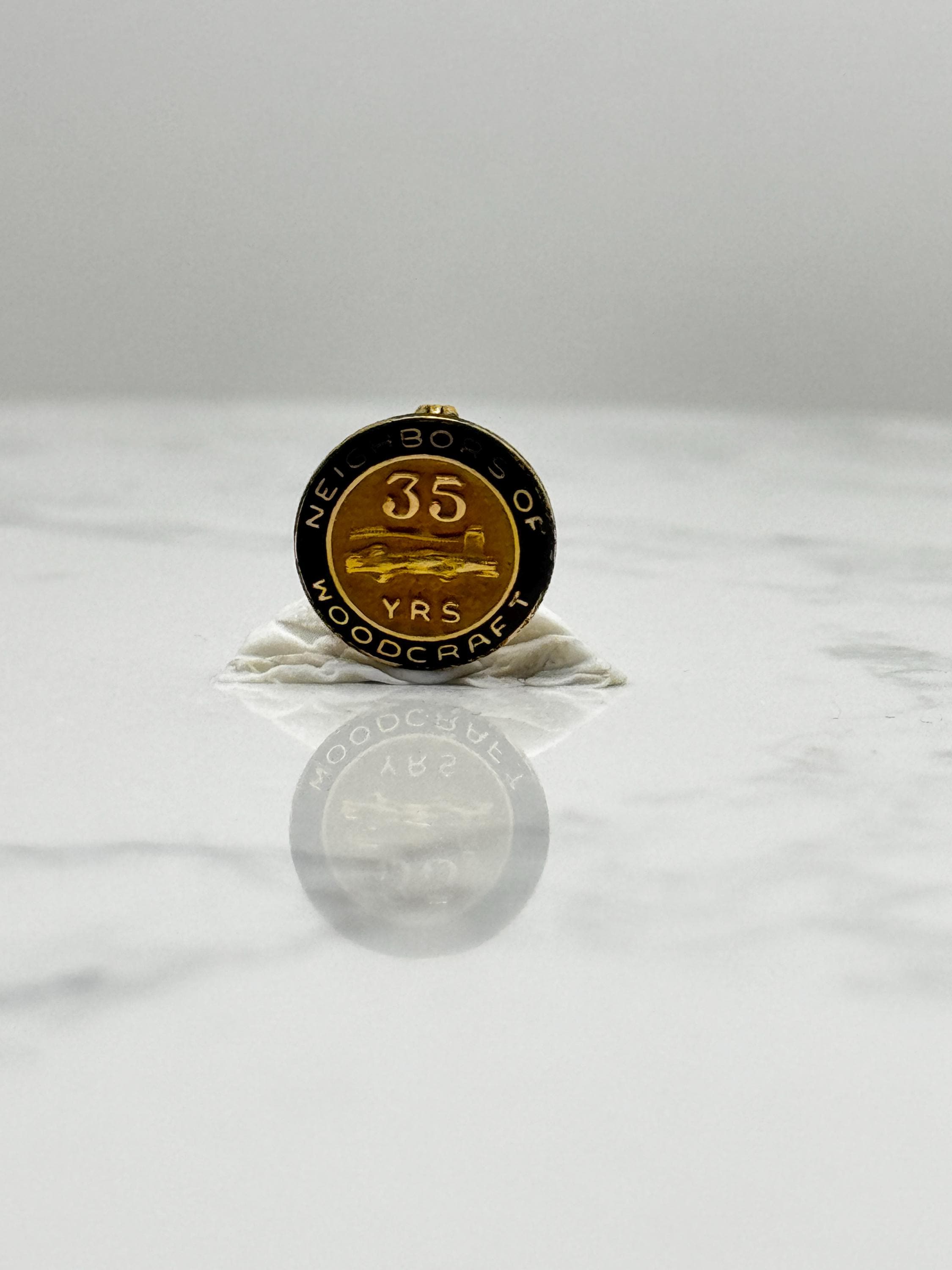 Neighbors of Woodcraft 35 Year Pin: Gold Black - Fraternal Award