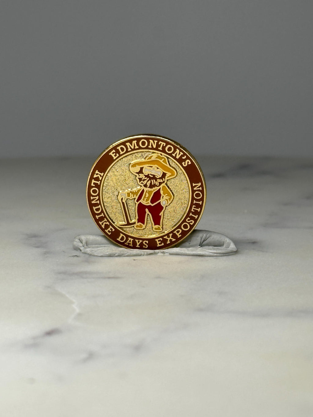 North Edmonton Klondike Days Pin: Gold Tone Enamel - Expo Souvenir