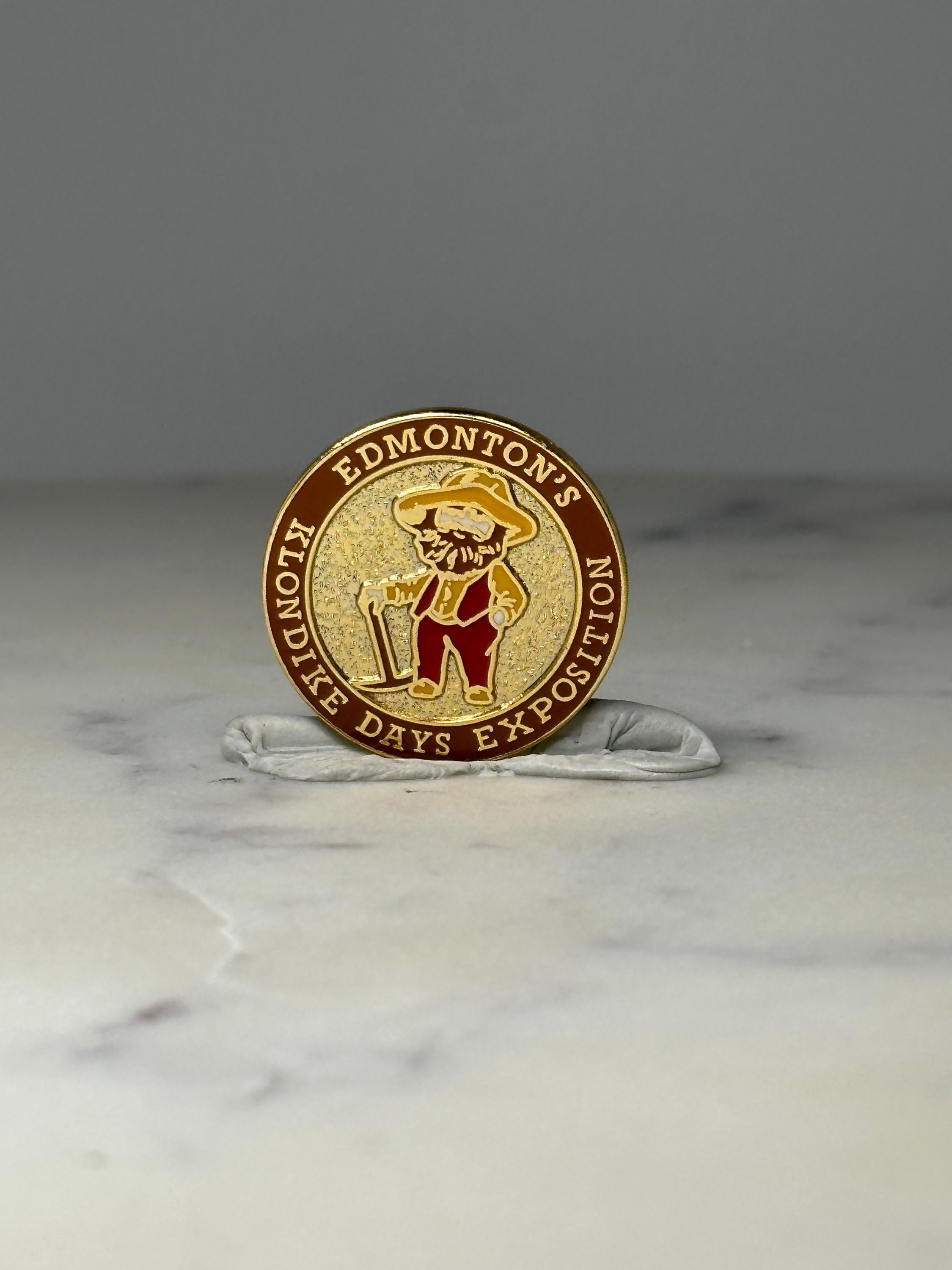North Edmonton Klondike Days Pin: Gold Tone Enamel - Expo Souvenir