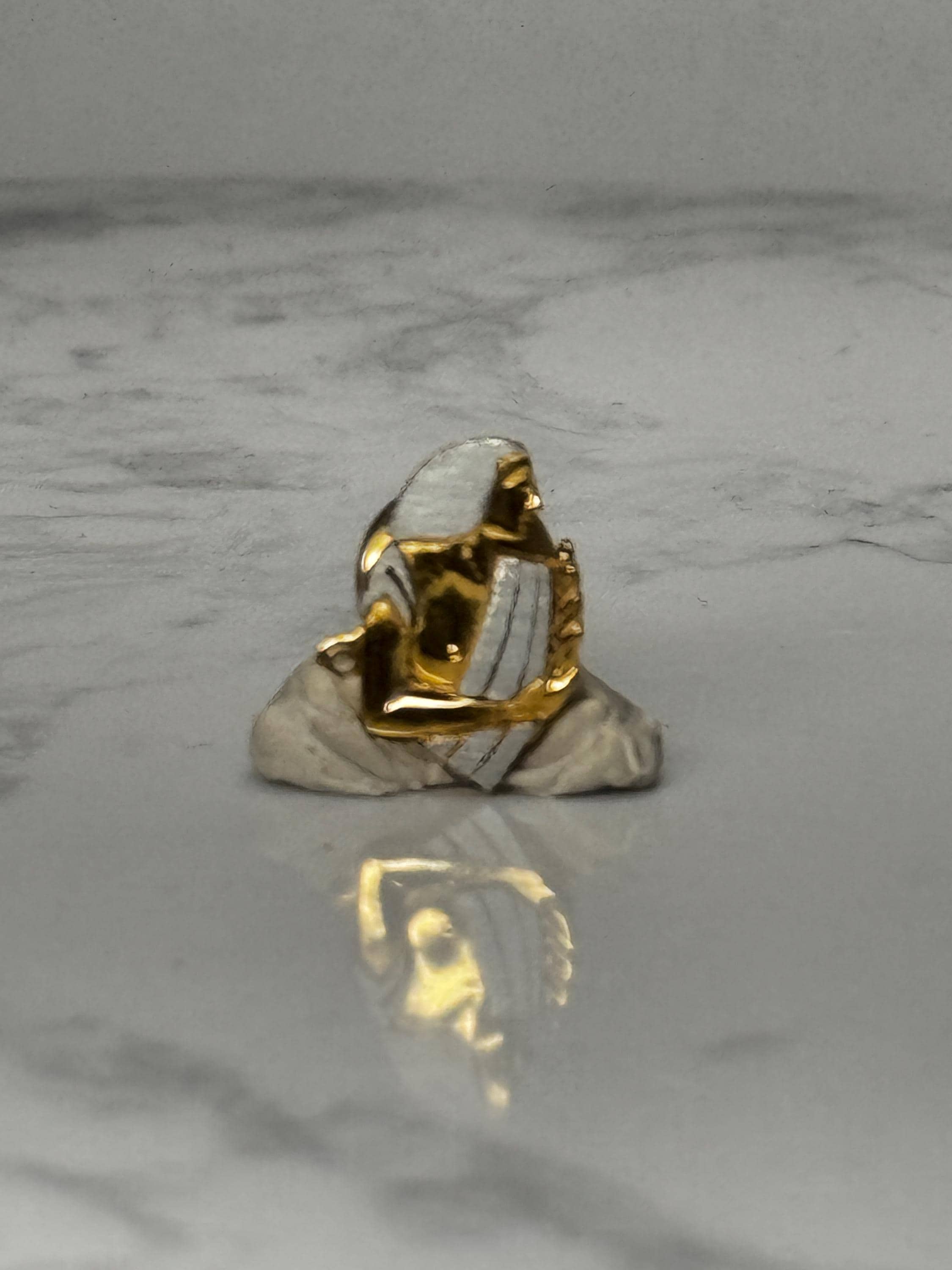 Vintage Egyptian Revival Woman Lapel Pin: Gold Tone Cleopatra Style Brooch – Art Deco Inspired Female Bust
