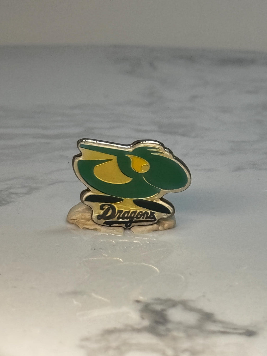 Vintage Dragons Enamel Lapel Pin: Japanese Baseball Team Pin – Chunichi Dragons Style Sports Collectible