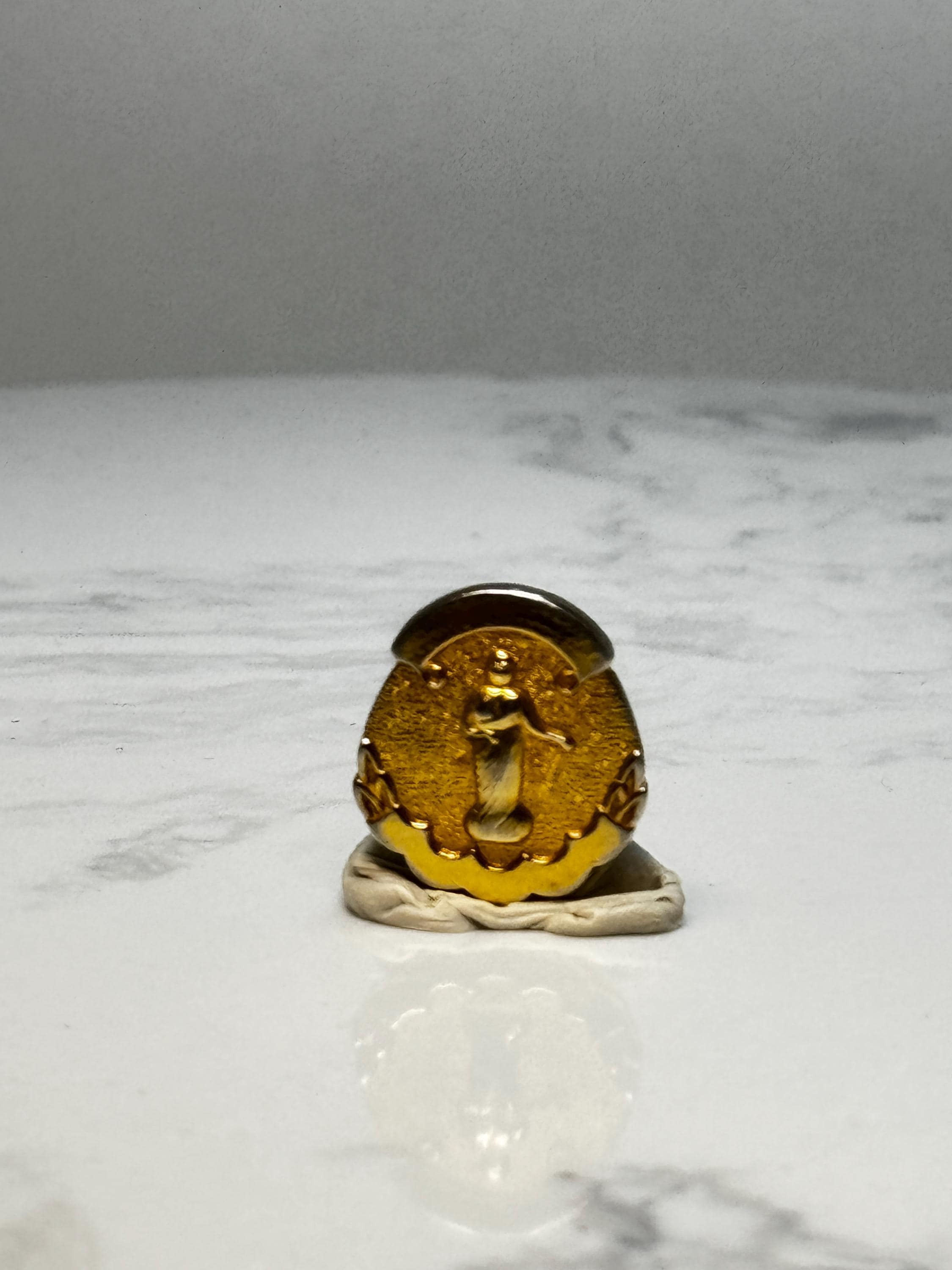 Vintage Gold Tone Lady Liberty Pin: Relief Design - Patriotic Accessory
