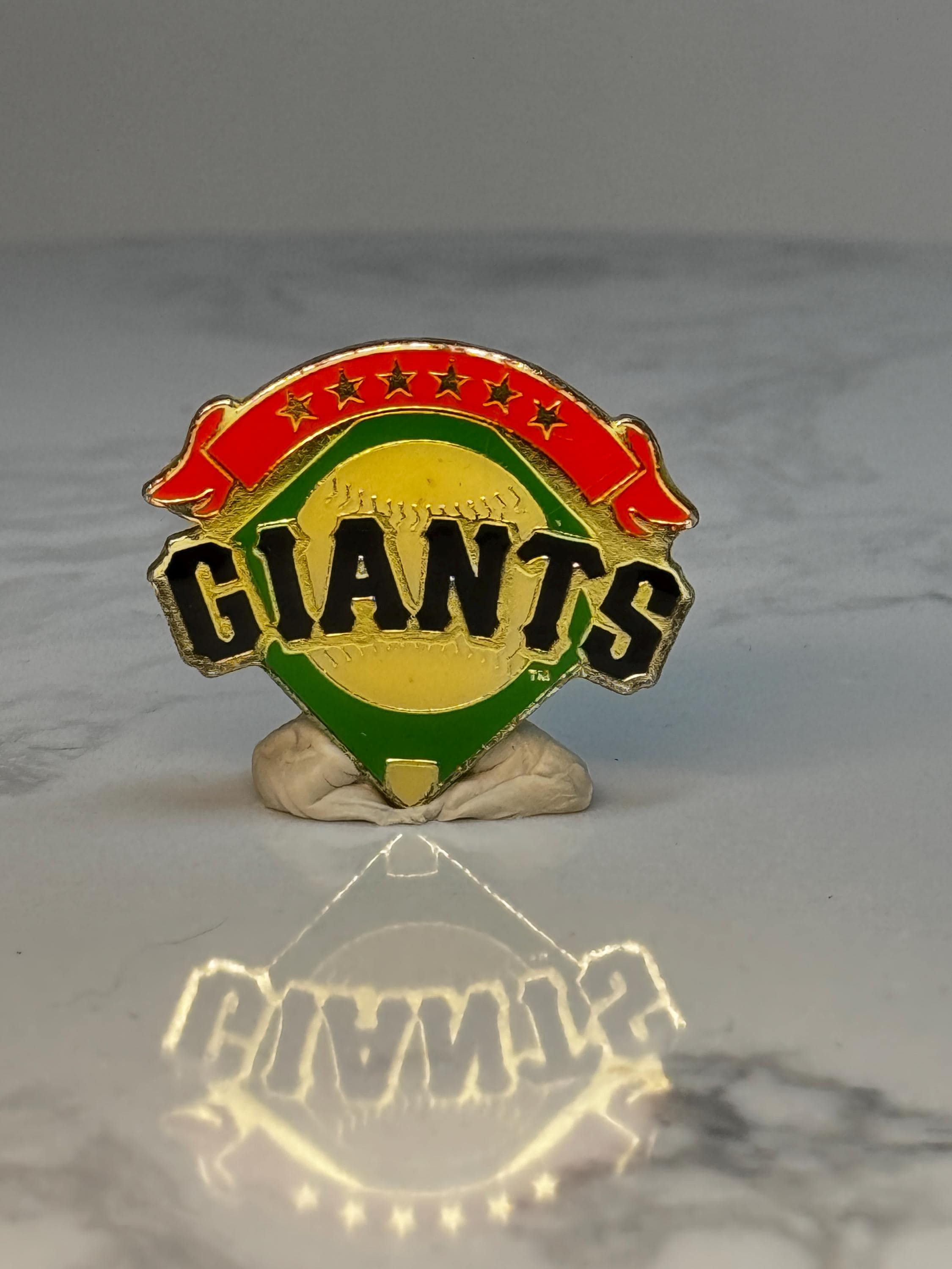 San Francisco Giants Baseball Pin: Gold Enamel - MLB Sports Accessory