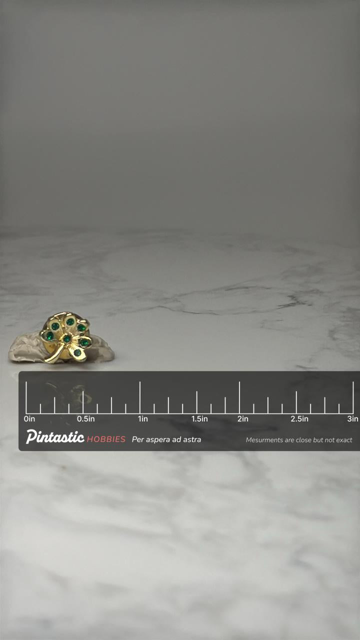 Vintage Green Rhinestone Four Leaf Clover Pin: Gold Tone Lucky Shamrock Brooch – St. Patrick’s Day Jewelry with ruler overlay