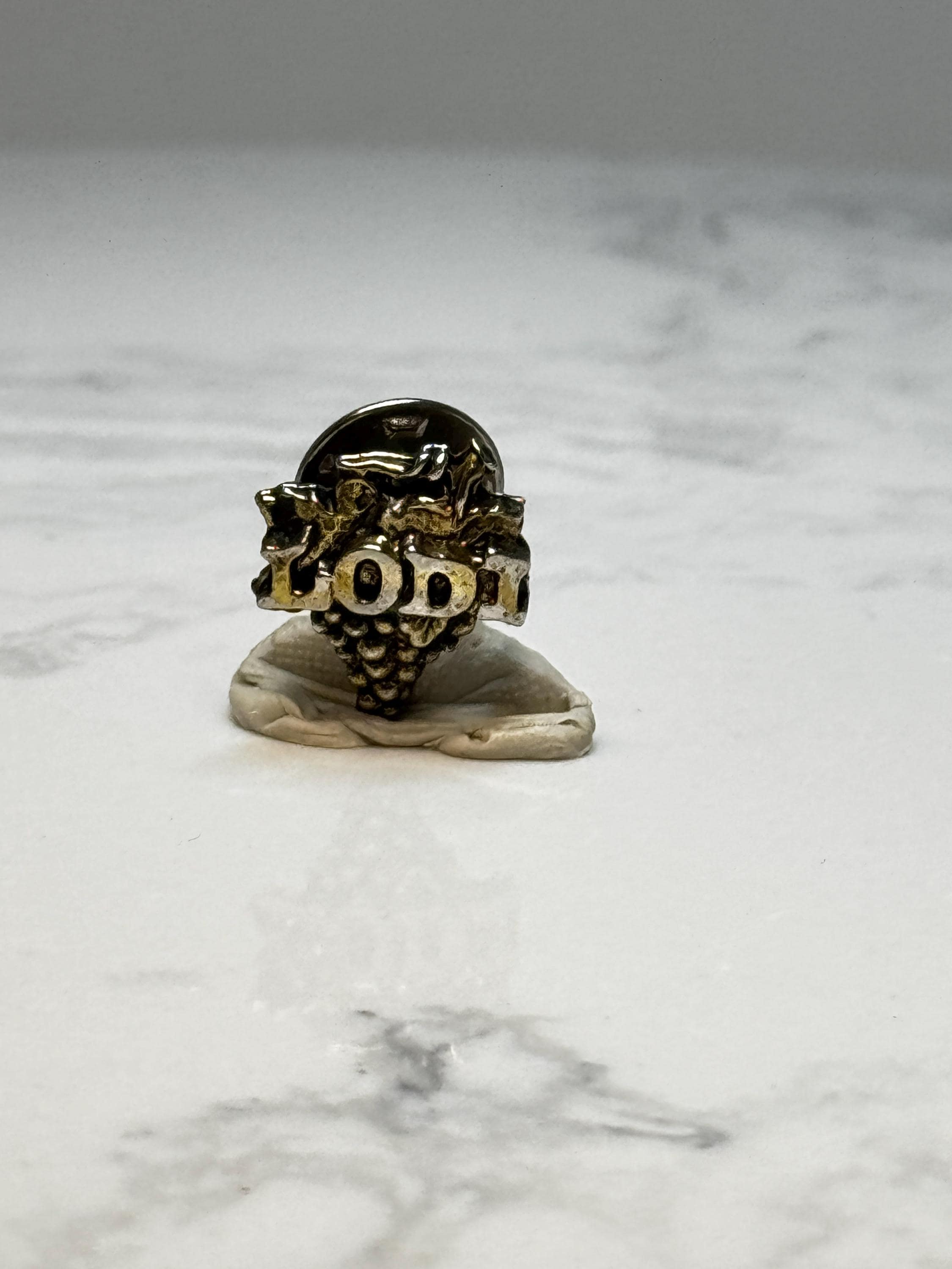 Vintage Lodi California Grape Festival Lapel Pin: Gold Tone Wine Country Souvenir Brooch – Harvest Fair Memorabilia