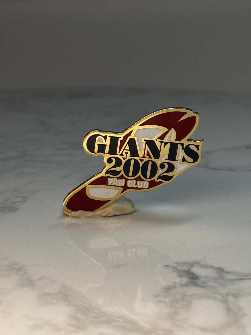 Yomiuri Giants 2002 Fan Club Pin: Japanese Baseball NPB Collectible – Tokyo Giants Lapel Pin