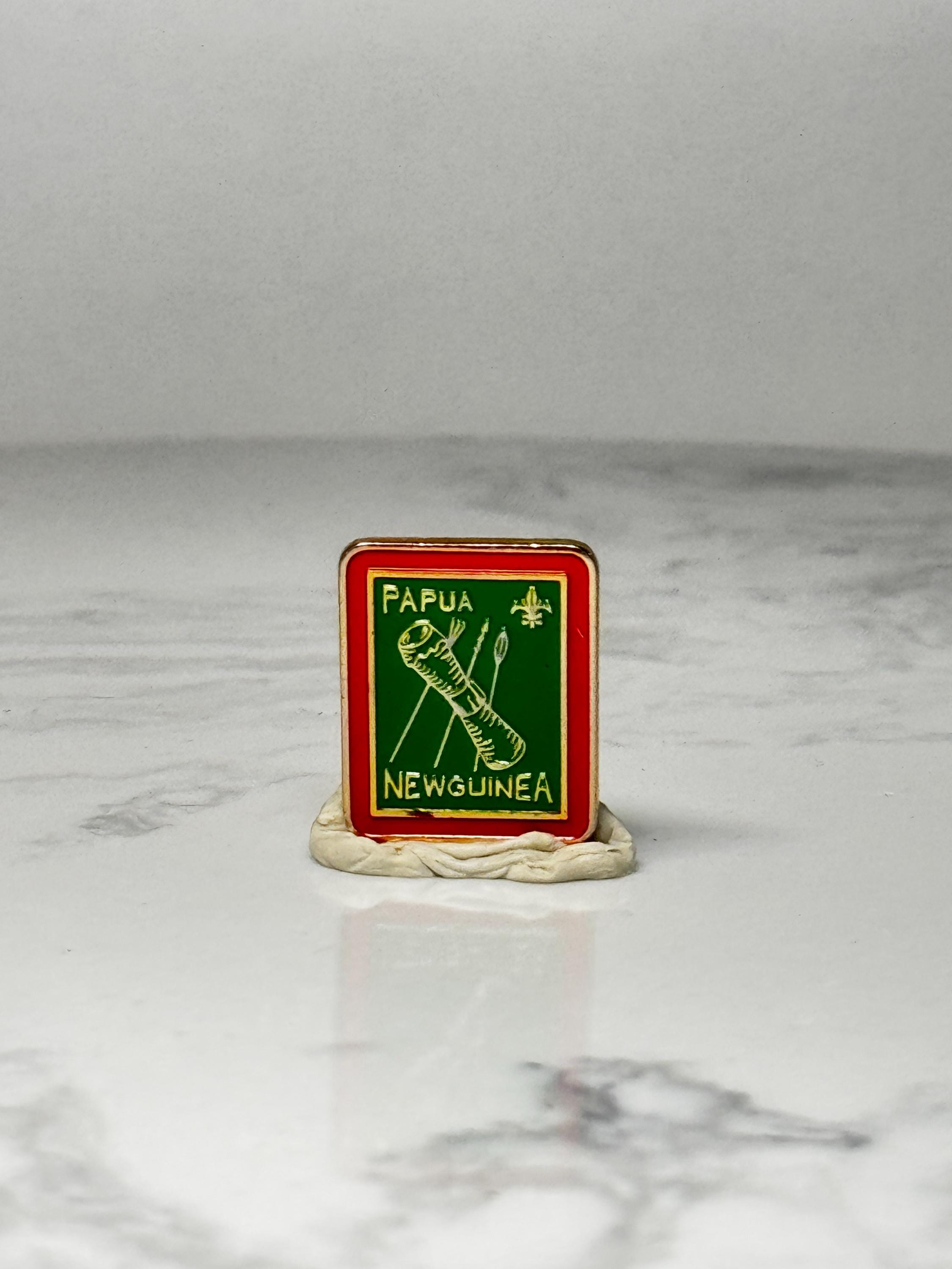 Papua New Guinea Souvenir Pin: Red & Green Enamel - Travel Accessory