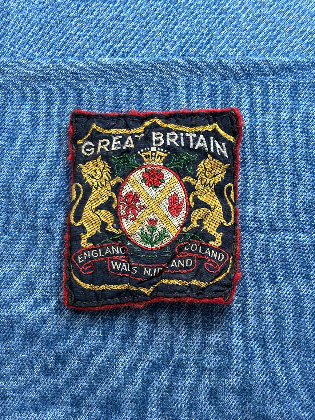 Great Britain Collectable Patch: Heraldic Crest - UK Travel Accessory