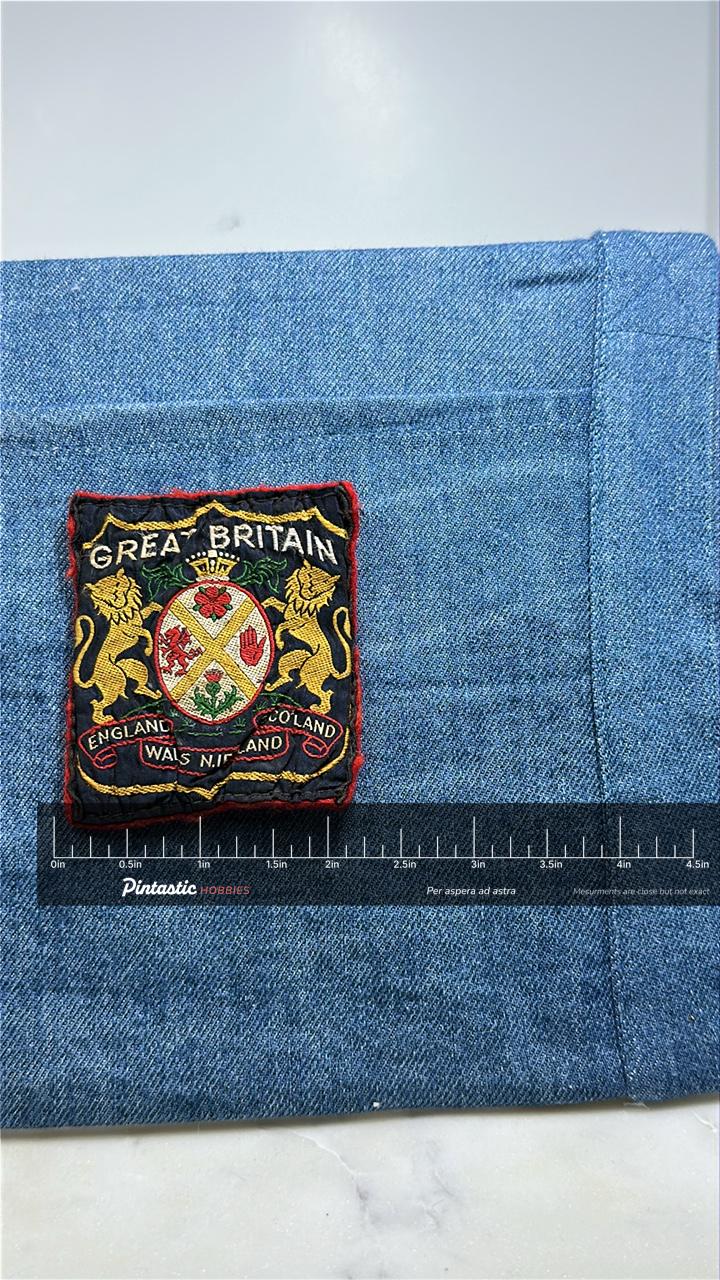 Great Britain Collectable Patch: Heraldic Crest - UK Travel Accessory with ruler overlay for size reference