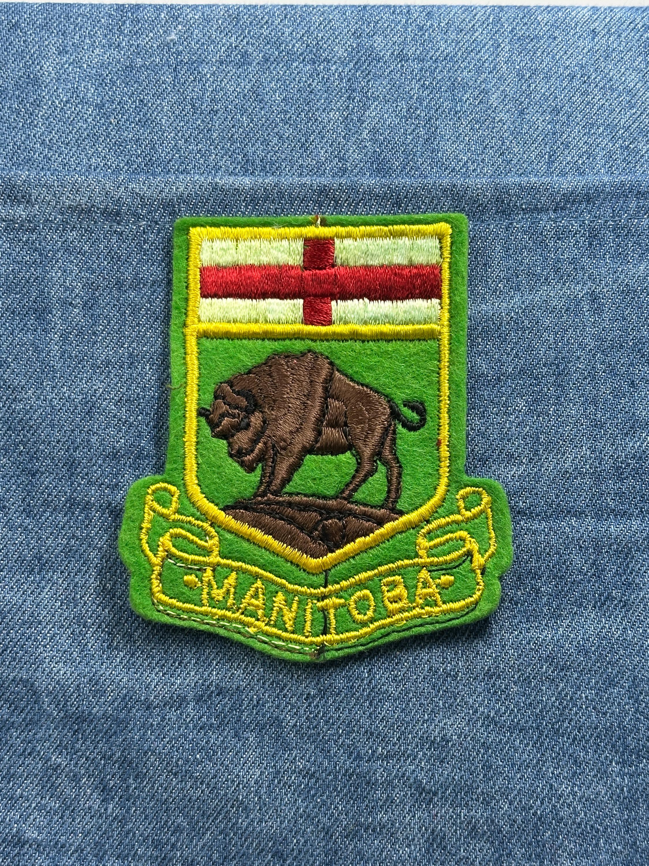 Manitoba Crest Collectable Patch: Green Gold - Canada Souvenir Accessory