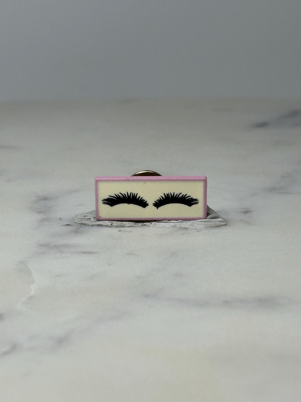 Vintage Eyelashes Enamel Pin: Pink & Cream - Beauty Accessory