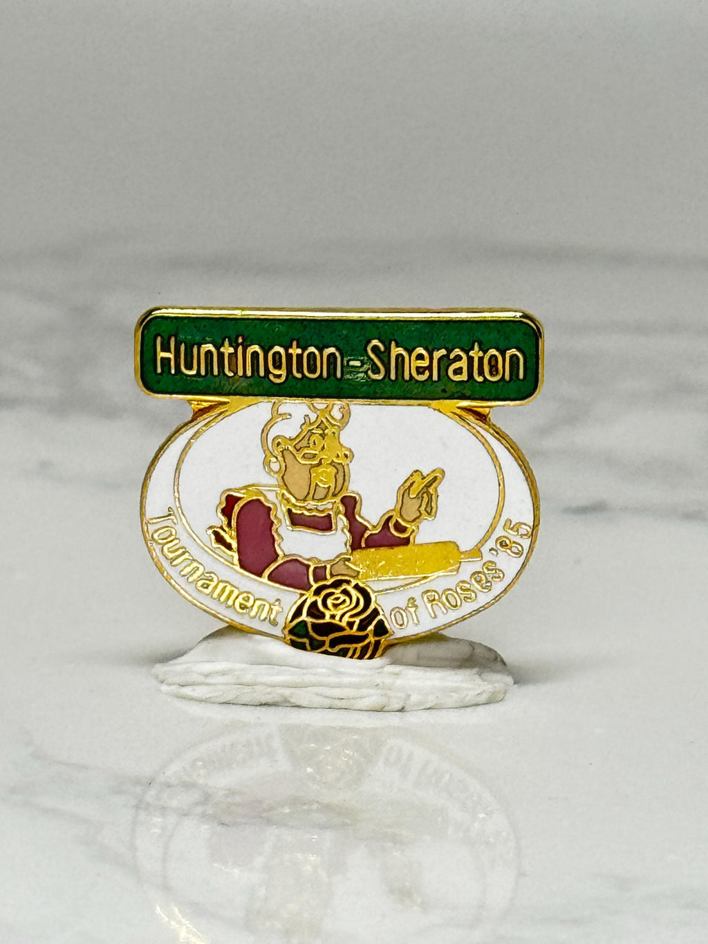 Vintage Huntington Sheraton Lapel Pin: Gold Enamel - 1985 Rose Parade