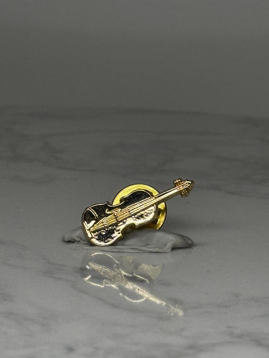 Violin Lapel Pin: Gold Tone Enamel - Music Lover Accessory