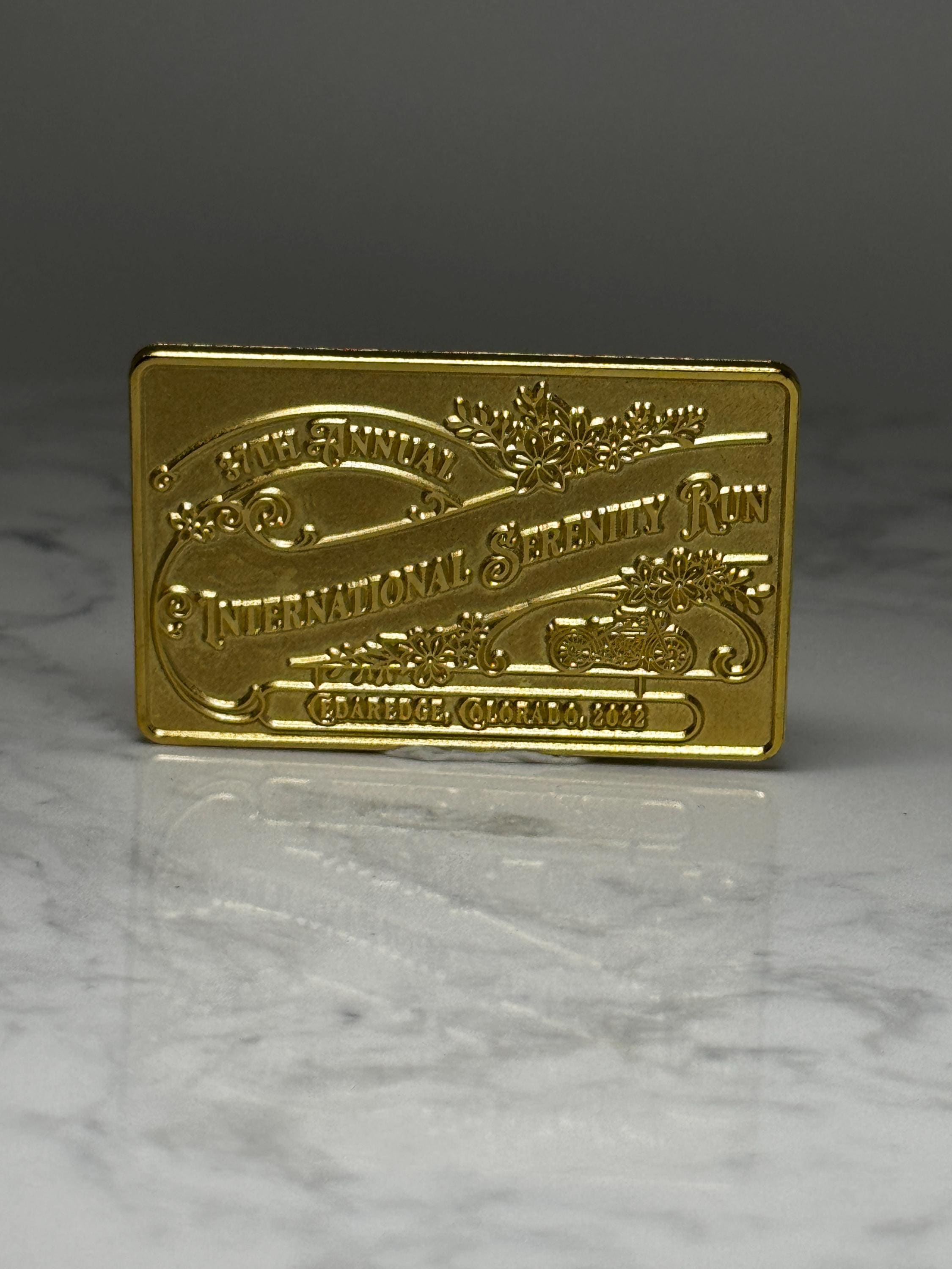 Vintage International Serenity Run Pin: Gold Tone - 2002 Event
