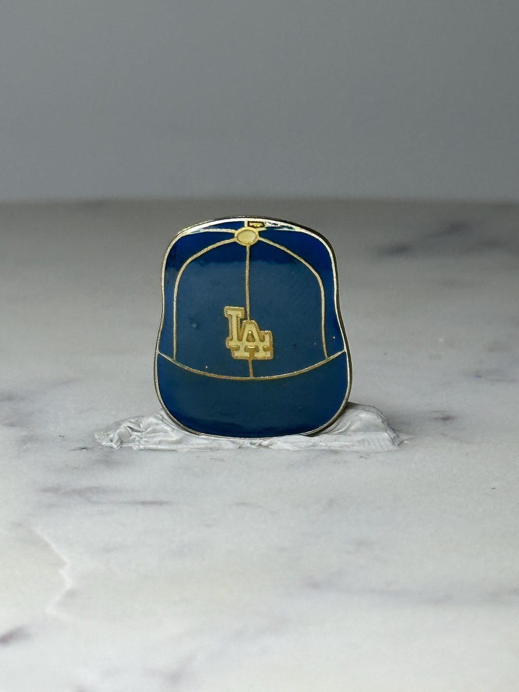 Vintage LA Dodgers Baseball Cap Pin: Blue & Gold Enamel - MLB Sports Accessory