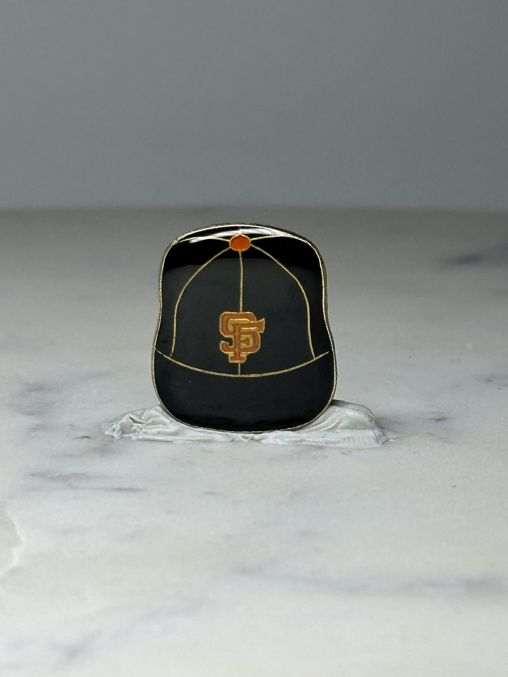 Vintage SF Giants Baseball Hat Pin: Black Enamel - MLB Accessory